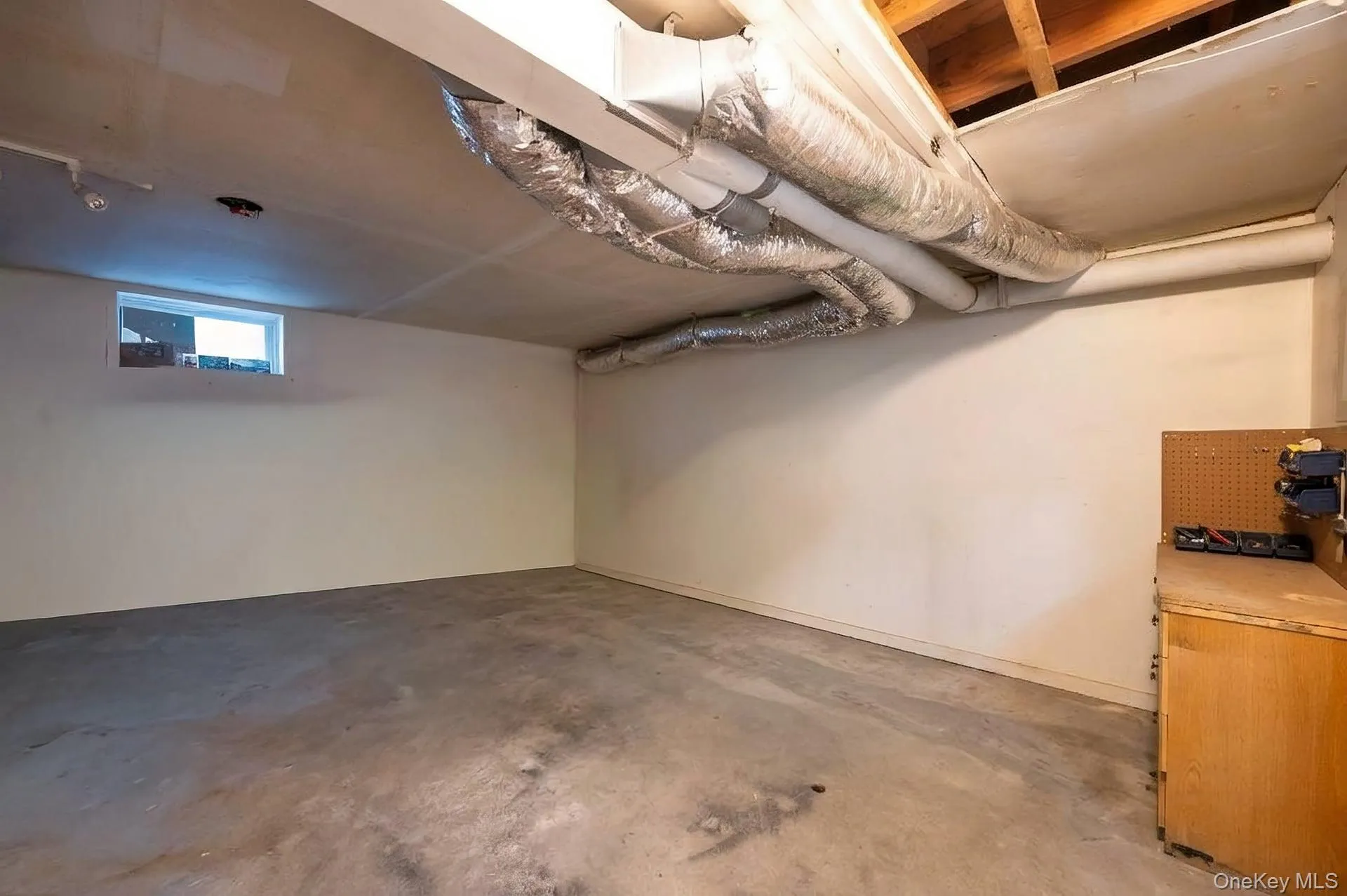 729 Ent Avenue, Southampton, NY, 3 Bedrooms Bedrooms, 7 Rooms Rooms,2 BathroomsBathrooms,Residential,For Rent,Ent,0,993400 729 Ent Avenue, Southampton, NY, 3 Bedrooms Bedrooms, 7 Rooms Rooms,2 BathroomsBathrooms,Residential,For Rent,Ent,0,993400