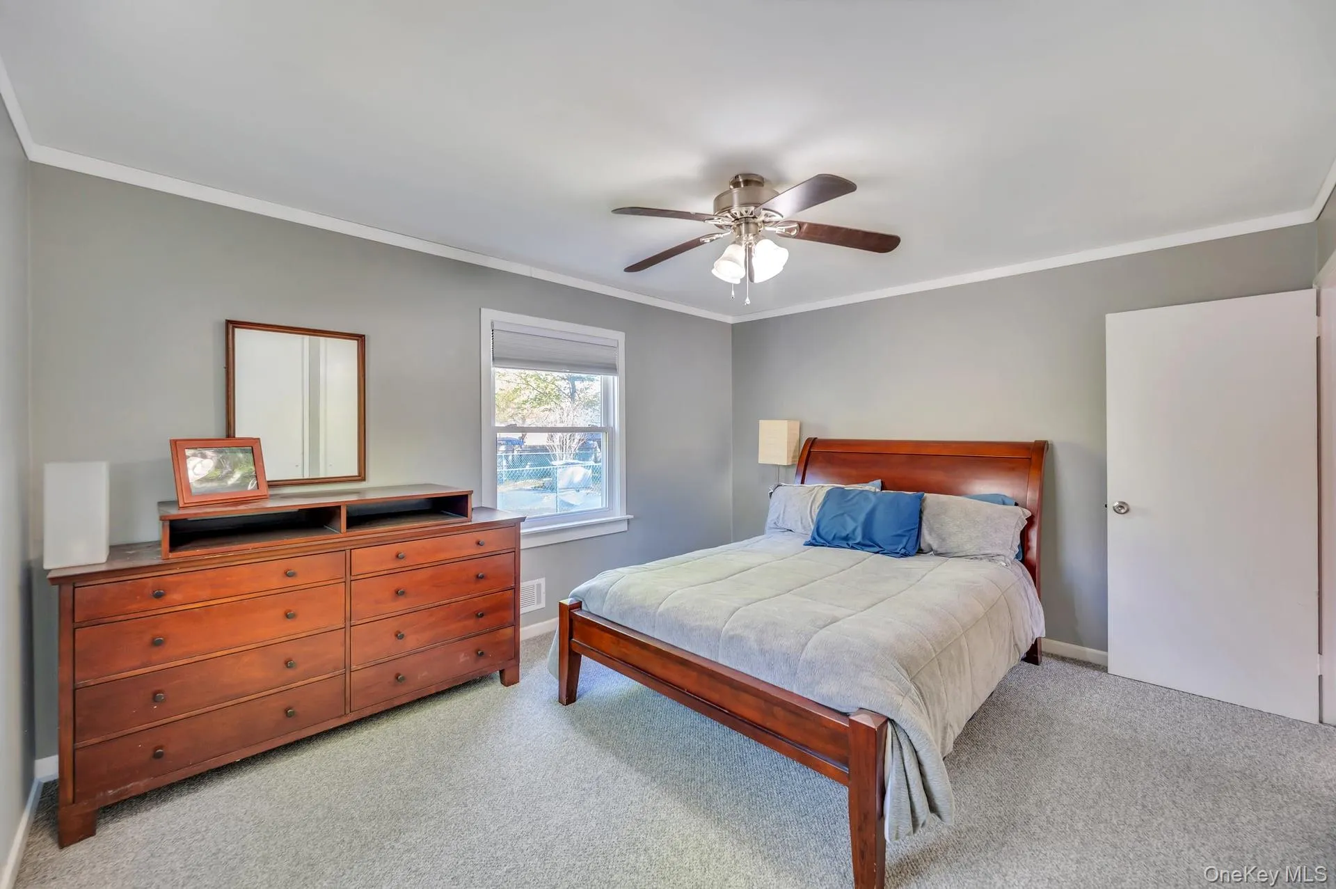 729 Ent Avenue, Southampton, NY, 3 Bedrooms Bedrooms, 7 Rooms Rooms,2 BathroomsBathrooms,Residential,For Rent,Ent,0,993400 729 Ent Avenue, Southampton, NY, 3 Bedrooms Bedrooms, 7 Rooms Rooms,2 BathroomsBathrooms,Residential,For Rent,Ent,0,993400