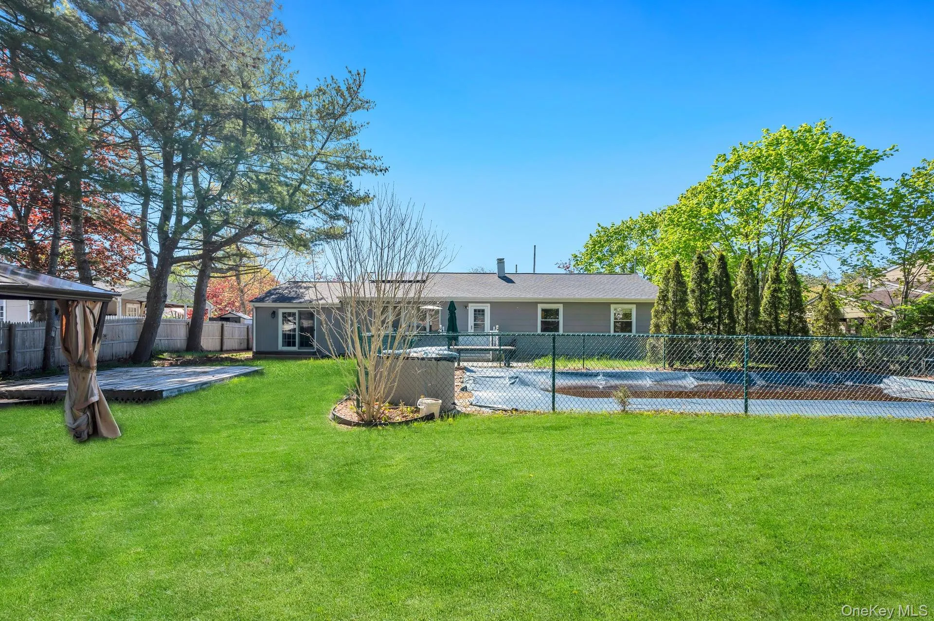 729 Ent Avenue, Southampton, NY, 3 Bedrooms Bedrooms, 7 Rooms Rooms,2 BathroomsBathrooms,Residential,For Rent,Ent,0,993400 729 Ent Avenue, Southampton, NY, 3 Bedrooms Bedrooms, 7 Rooms Rooms,2 BathroomsBathrooms,Residential,For Rent,Ent,0,993400