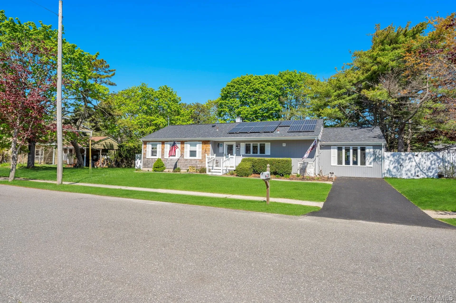 729 Ent Avenue, Southampton, NY, 3 Bedrooms Bedrooms, 7 Rooms Rooms,2 BathroomsBathrooms,Residential,For Rent,Ent,0,993400 729 Ent Avenue, Southampton, NY, 3 Bedrooms Bedrooms, 7 Rooms Rooms,2 BathroomsBathrooms,Residential,For Rent,Ent,0,993400