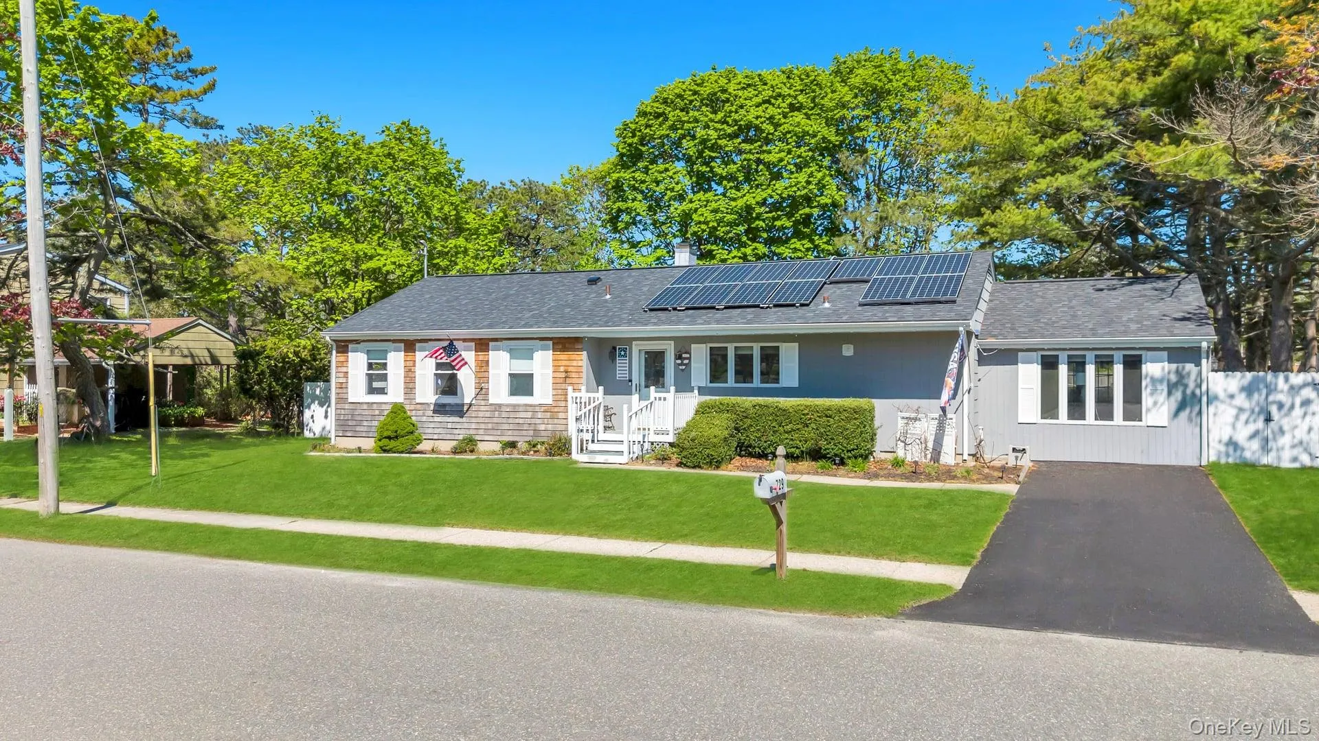 729 Ent Avenue, Southampton, NY, 3 Bedrooms Bedrooms, 7 Rooms Rooms,2 BathroomsBathrooms,Residential,For Rent,Ent,0,993400 729 Ent Avenue, Southampton, NY, 3 Bedrooms Bedrooms, 7 Rooms Rooms,2 BathroomsBathrooms,Residential,For Rent,Ent,0,993400
