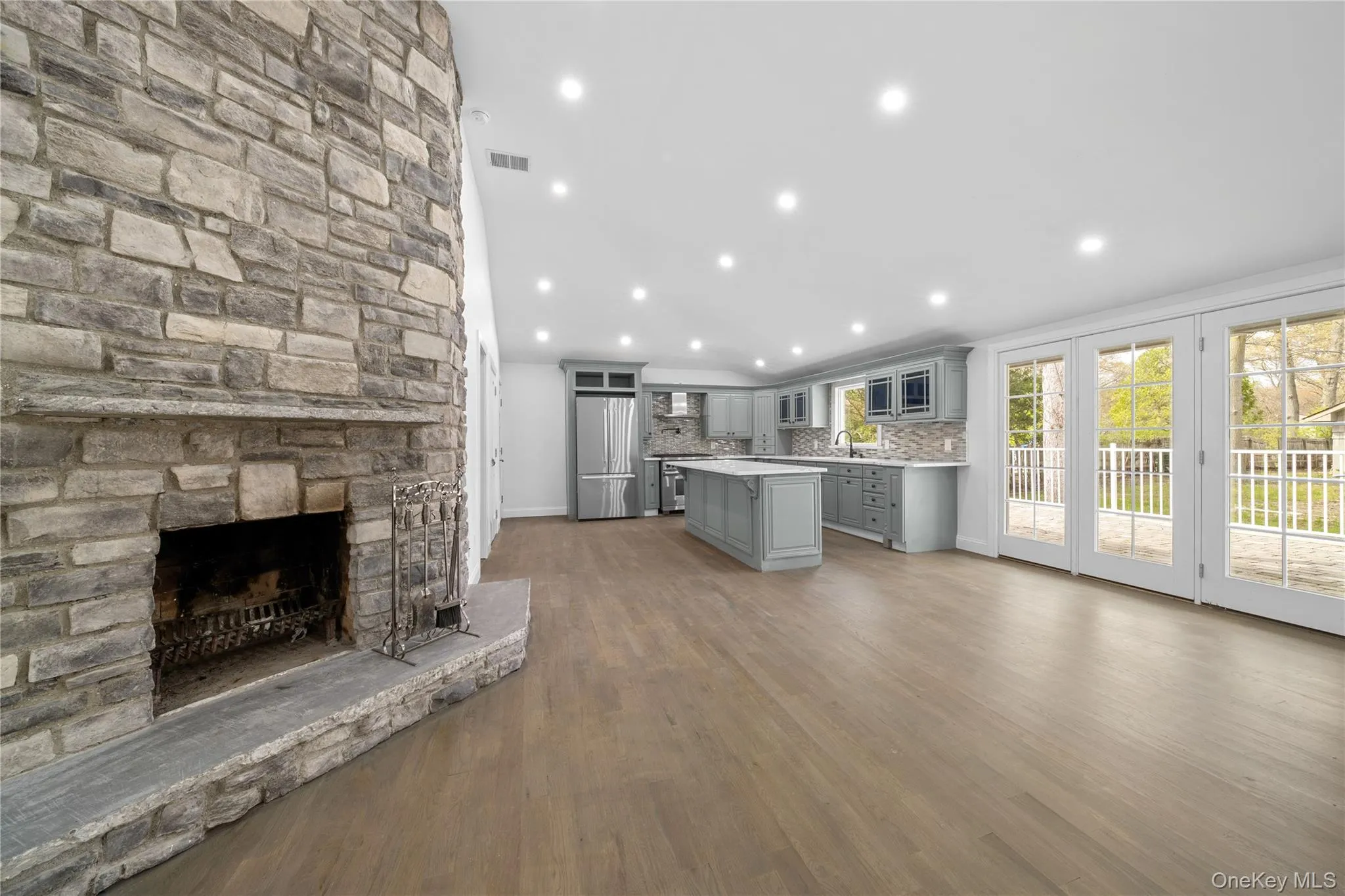 257 Southlawn Avenue, Islip, NY, 3 Bedrooms Bedrooms, 8 Rooms Rooms,2 BathroomsBathrooms,Residential Lease,For Rent,Southlawn,0,993410 257 Southlawn Avenue, Islip, NY, 3 Bedrooms Bedrooms, 8 Rooms Rooms,2 BathroomsBathrooms,Residential Lease,For Rent,Southlawn,0,993410