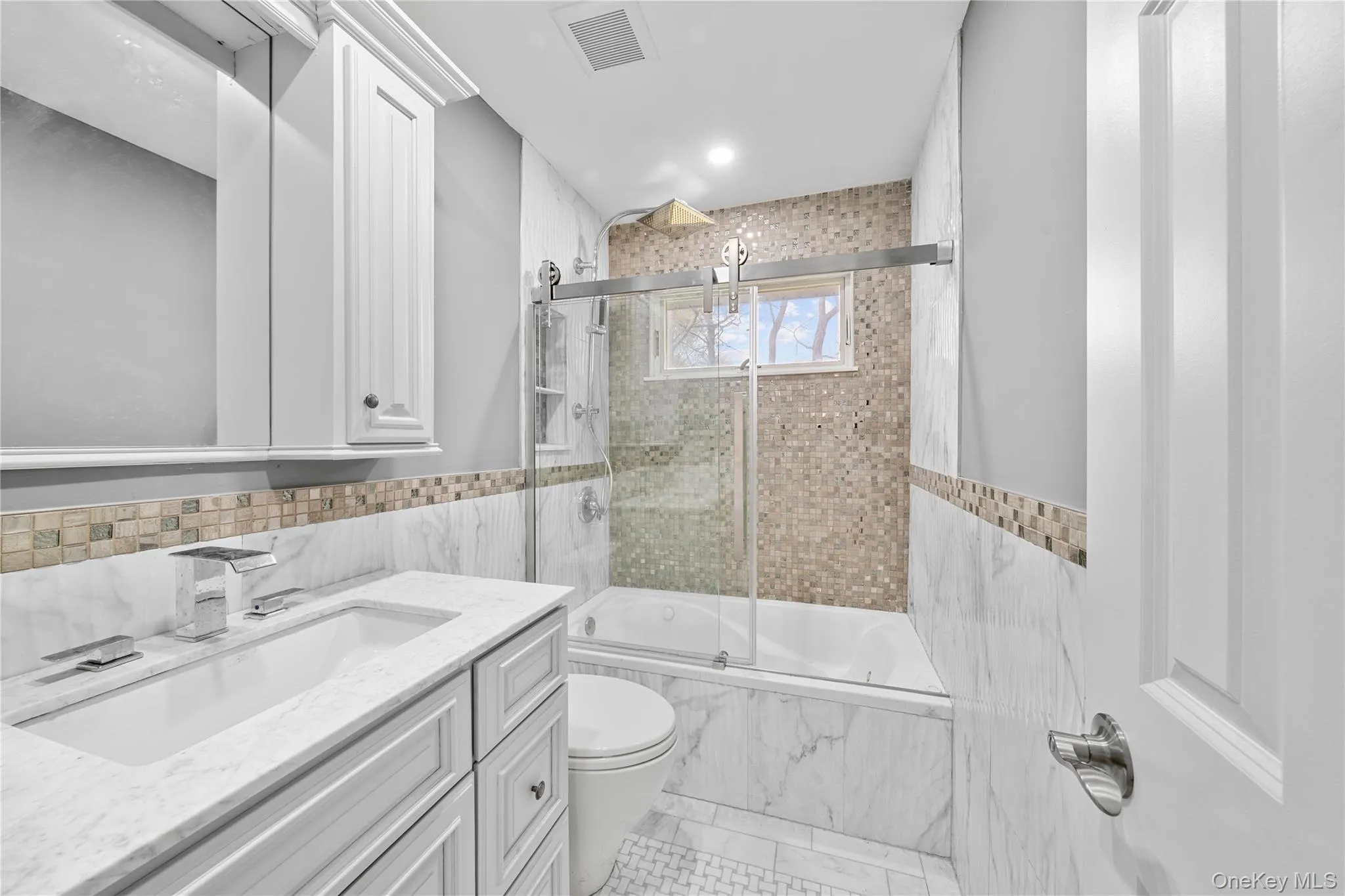 257 Southlawn Avenue, Islip, NY, 3 Bedrooms Bedrooms, 8 Rooms Rooms,2 BathroomsBathrooms,Residential Lease,For Rent,Southlawn,0,993410 257 Southlawn Avenue, Islip, NY, 3 Bedrooms Bedrooms, 8 Rooms Rooms,2 BathroomsBathrooms,Residential Lease,For Rent,Southlawn,0,993410