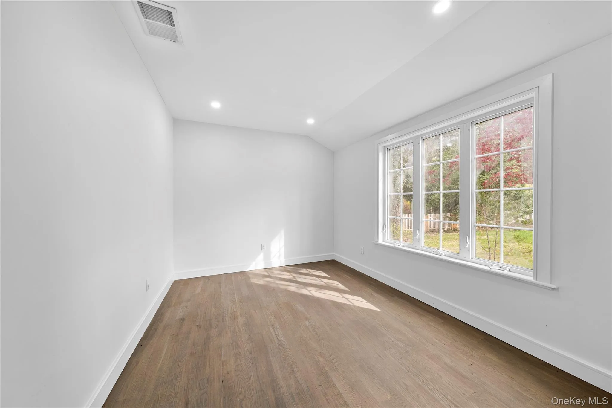 257 Southlawn Avenue, Islip, NY, 3 Bedrooms Bedrooms, 8 Rooms Rooms,2 BathroomsBathrooms,Residential Lease,For Rent,Southlawn,0,993410 257 Southlawn Avenue, Islip, NY, 3 Bedrooms Bedrooms, 8 Rooms Rooms,2 BathroomsBathrooms,Residential Lease,For Rent,Southlawn,0,993410