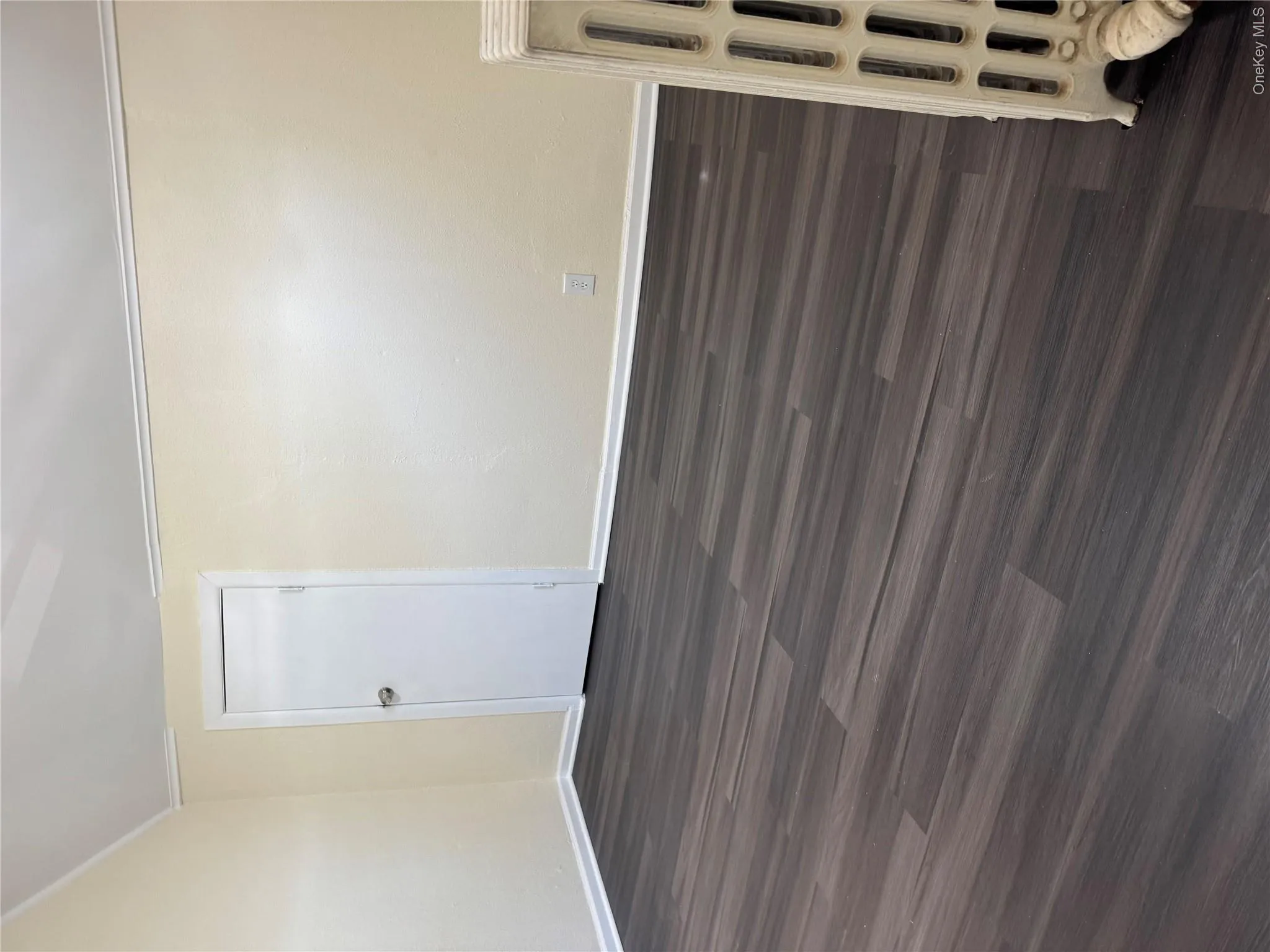 8928 207th Street, New York, NY, 2 Bedrooms Bedrooms, 5 Rooms Rooms,1 BathroomBathrooms,Residential Lease,For Rent,207th,0,993412 8928 207th Street, New York, NY, 2 Bedrooms Bedrooms, 5 Rooms Rooms,1 BathroomBathrooms,Residential Lease,For Rent,207th,0,993412