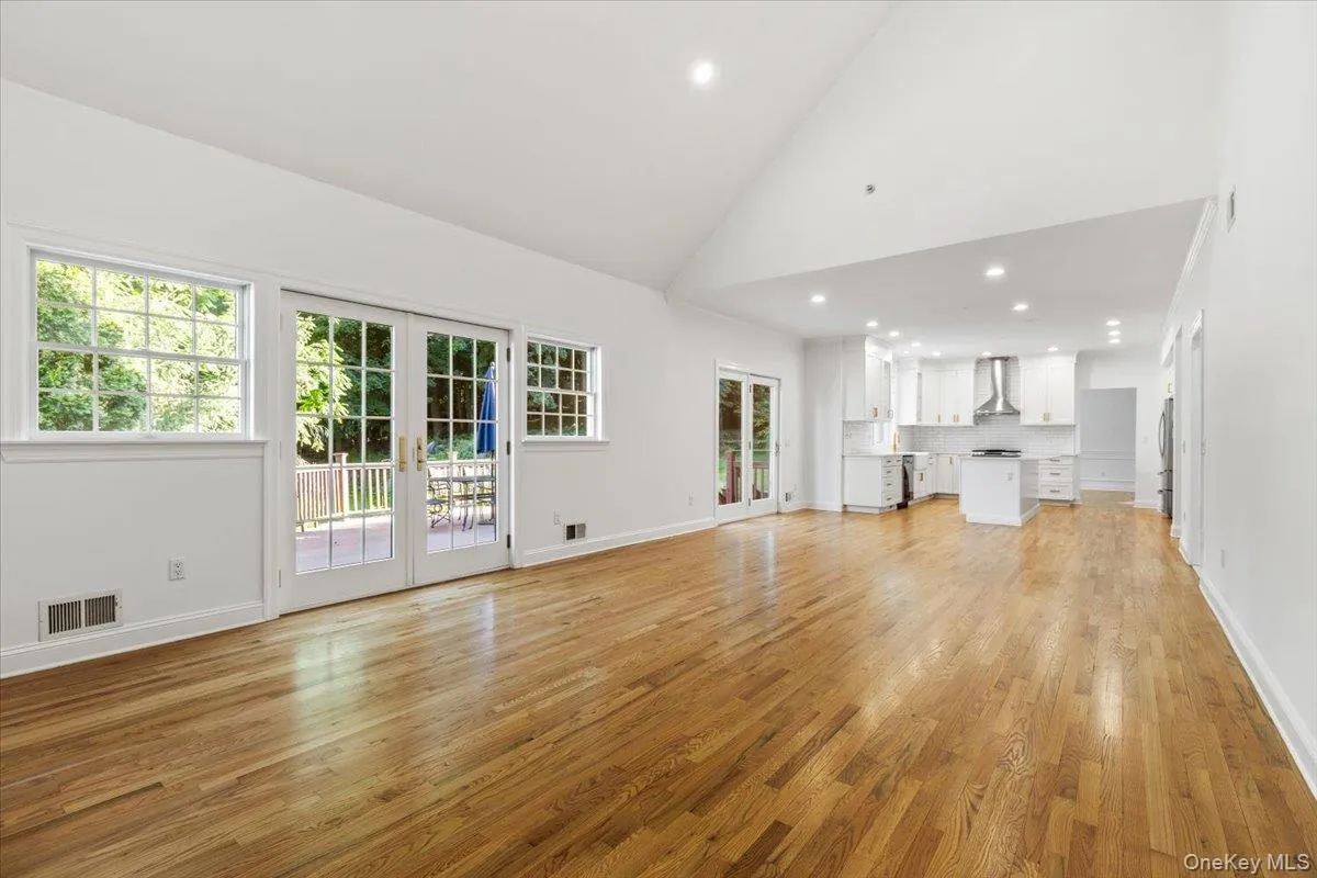 2 Saunders Street, Greenburgh, NY, 4 Bedrooms Bedrooms, 13 Rooms Rooms,3 BathroomsBathrooms,Residential,For Rent,Saunders,0,993414 2 Saunders Street, Greenburgh, NY, 4 Bedrooms Bedrooms, 13 Rooms Rooms,3 BathroomsBathrooms,Residential,For Rent,Saunders,0,993414