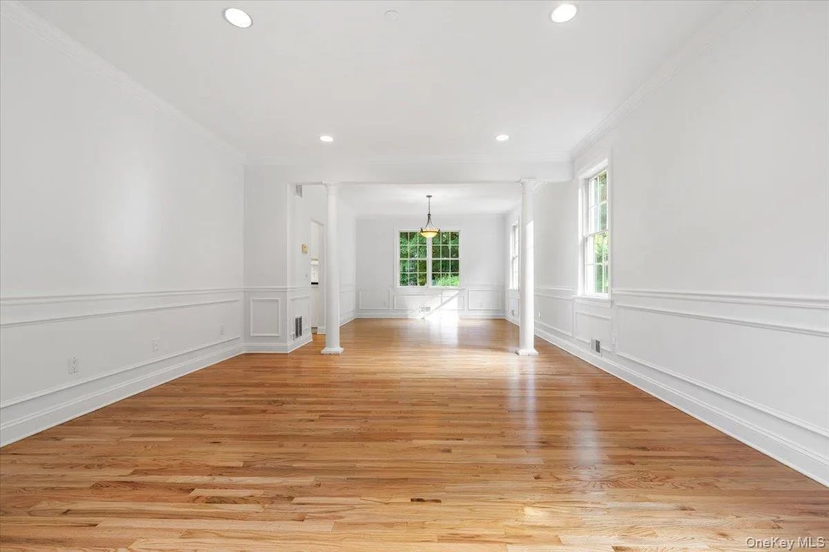 2 Saunders Street, Greenburgh, NY, 4 Bedrooms Bedrooms, 13 Rooms Rooms,3 BathroomsBathrooms,Residential,For Rent,Saunders,0,993414 2 Saunders Street, Greenburgh, NY, 4 Bedrooms Bedrooms, 13 Rooms Rooms,3 BathroomsBathrooms,Residential,For Rent,Saunders,0,993414