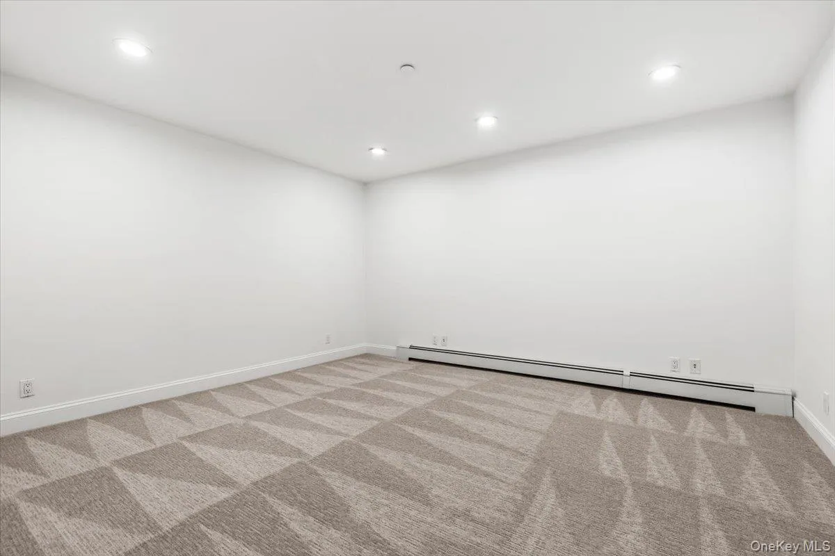2 Saunders Street, Greenburgh, NY, 4 Bedrooms Bedrooms, 13 Rooms Rooms,3 BathroomsBathrooms,Residential,For Rent,Saunders,0,993414 2 Saunders Street, Greenburgh, NY, 4 Bedrooms Bedrooms, 13 Rooms Rooms,3 BathroomsBathrooms,Residential,For Rent,Saunders,0,993414