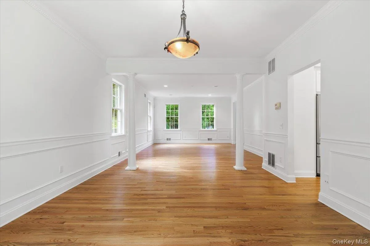 2 Saunders Street, Greenburgh, NY, 4 Bedrooms Bedrooms, 13 Rooms Rooms,3 BathroomsBathrooms,Residential,For Rent,Saunders,0,993414 2 Saunders Street, Greenburgh, NY, 4 Bedrooms Bedrooms, 13 Rooms Rooms,3 BathroomsBathrooms,Residential,For Rent,Saunders,0,993414