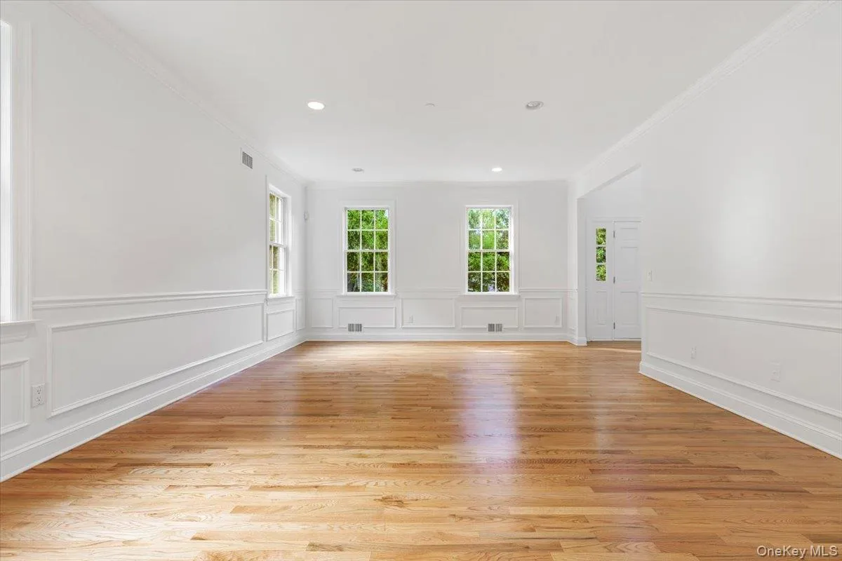 2 Saunders Street, Greenburgh, NY, 4 Bedrooms Bedrooms, 13 Rooms Rooms,3 BathroomsBathrooms,Residential,For Rent,Saunders,0,993414 2 Saunders Street, Greenburgh, NY, 4 Bedrooms Bedrooms, 13 Rooms Rooms,3 BathroomsBathrooms,Residential,For Rent,Saunders,0,993414
