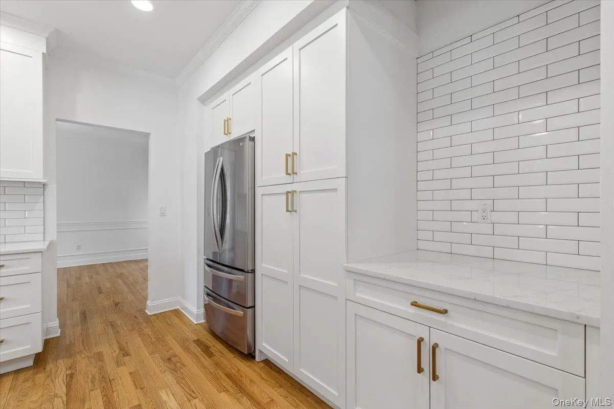 2 Saunders Street, Greenburgh, NY, 4 Bedrooms Bedrooms, 13 Rooms Rooms,3 BathroomsBathrooms,Residential,For Rent,Saunders,0,993414 2 Saunders Street, Greenburgh, NY, 4 Bedrooms Bedrooms, 13 Rooms Rooms,3 BathroomsBathrooms,Residential,For Rent,Saunders,0,993414