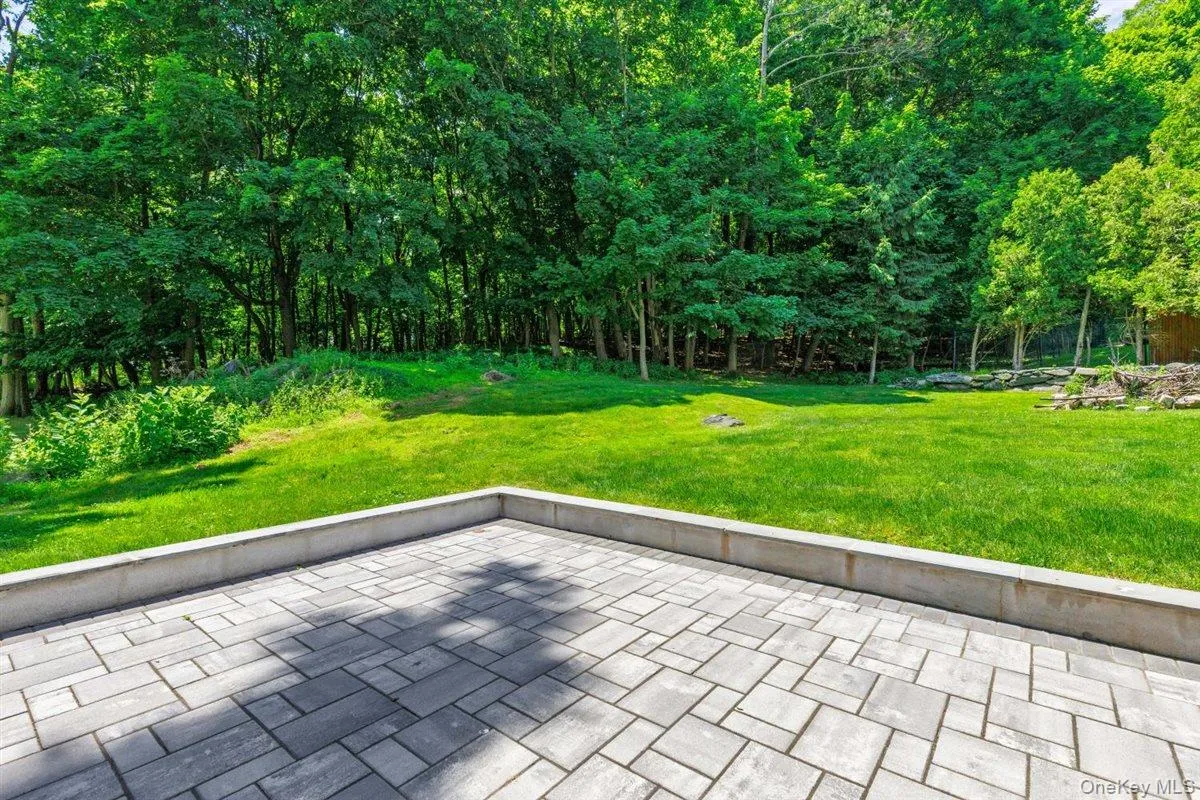 2 Saunders Street, Greenburgh, NY, 4 Bedrooms Bedrooms, 13 Rooms Rooms,3 BathroomsBathrooms,Residential,For Rent,Saunders,0,993414 2 Saunders Street, Greenburgh, NY, 4 Bedrooms Bedrooms, 13 Rooms Rooms,3 BathroomsBathrooms,Residential,For Rent,Saunders,0,993414