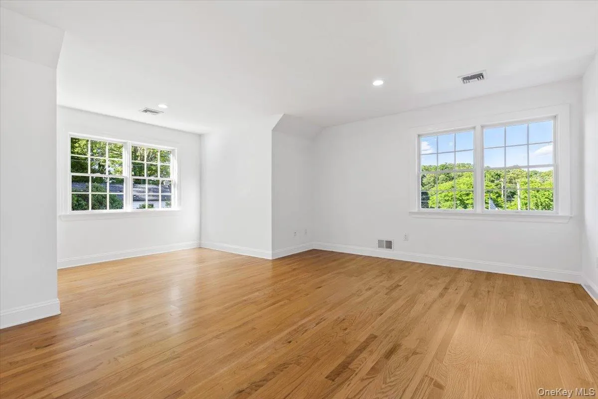 2 Saunders Street, Greenburgh, NY, 4 Bedrooms Bedrooms, 13 Rooms Rooms,3 BathroomsBathrooms,Residential,For Rent,Saunders,0,993414 2 Saunders Street, Greenburgh, NY, 4 Bedrooms Bedrooms, 13 Rooms Rooms,3 BathroomsBathrooms,Residential,For Rent,Saunders,0,993414