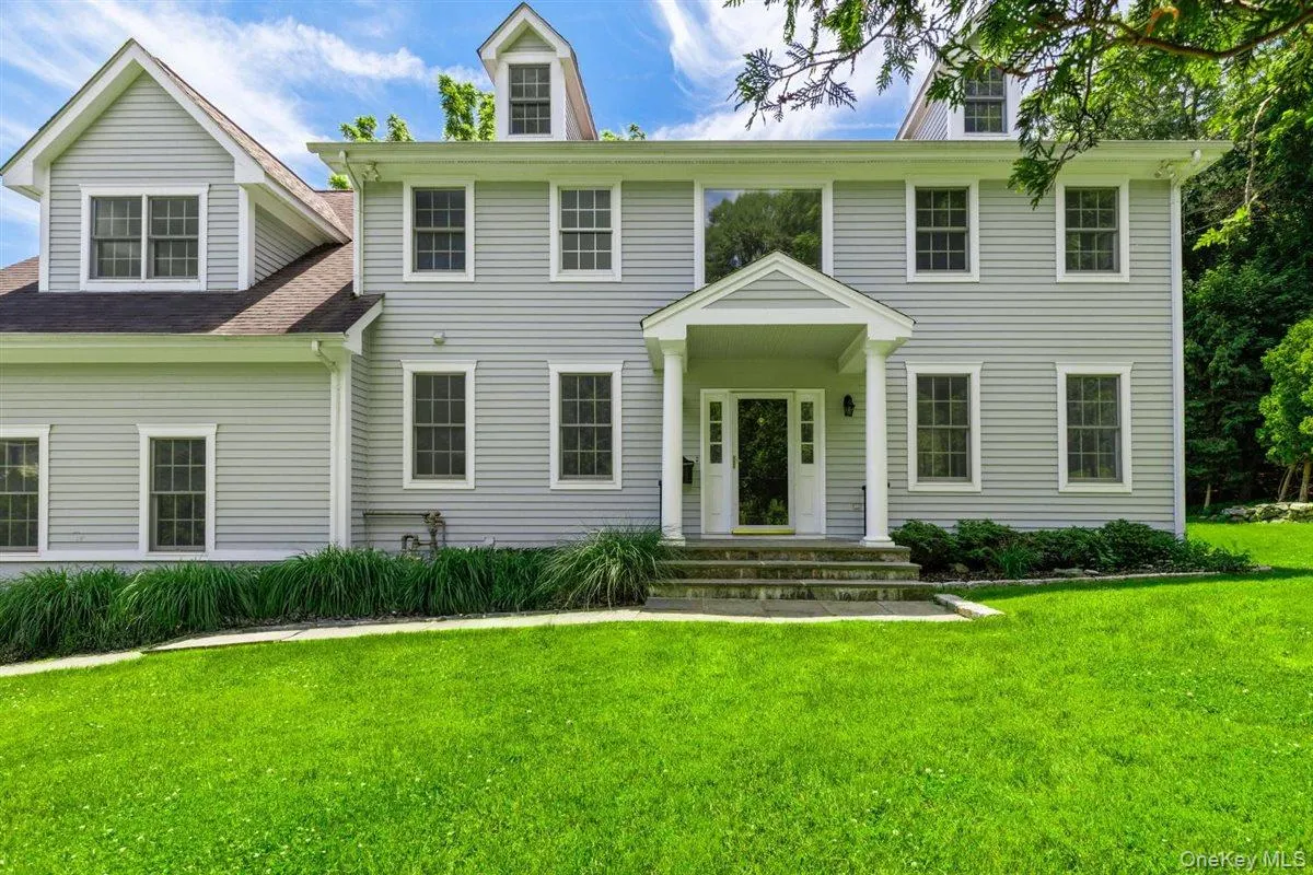 2 Saunders Street, Greenburgh, NY, 4 Bedrooms Bedrooms, 13 Rooms Rooms,3 BathroomsBathrooms,Residential,For Rent,Saunders,0,993414 2 Saunders Street, Greenburgh, NY, 4 Bedrooms Bedrooms, 13 Rooms Rooms,3 BathroomsBathrooms,Residential,For Rent,Saunders,0,993414