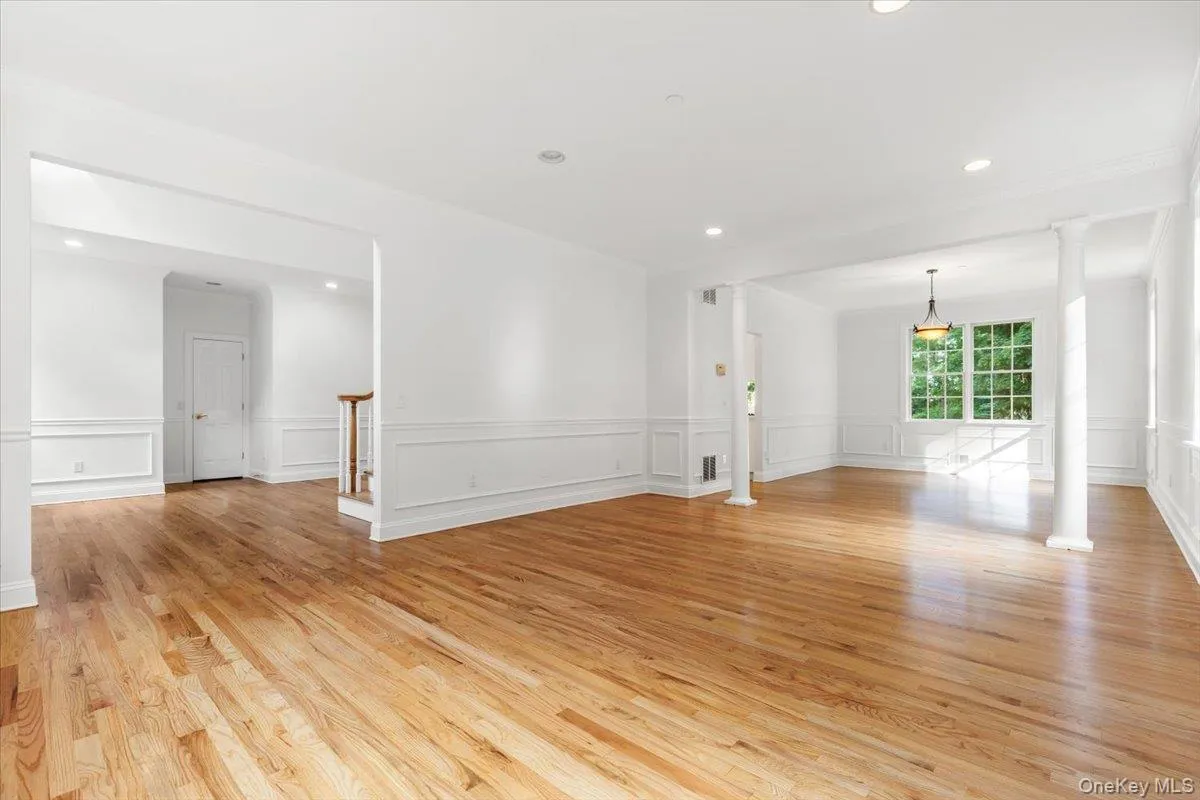 2 Saunders Street, Greenburgh, NY, 4 Bedrooms Bedrooms, 13 Rooms Rooms,3 BathroomsBathrooms,Residential,For Rent,Saunders,0,993414 2 Saunders Street, Greenburgh, NY, 4 Bedrooms Bedrooms, 13 Rooms Rooms,3 BathroomsBathrooms,Residential,For Rent,Saunders,0,993414