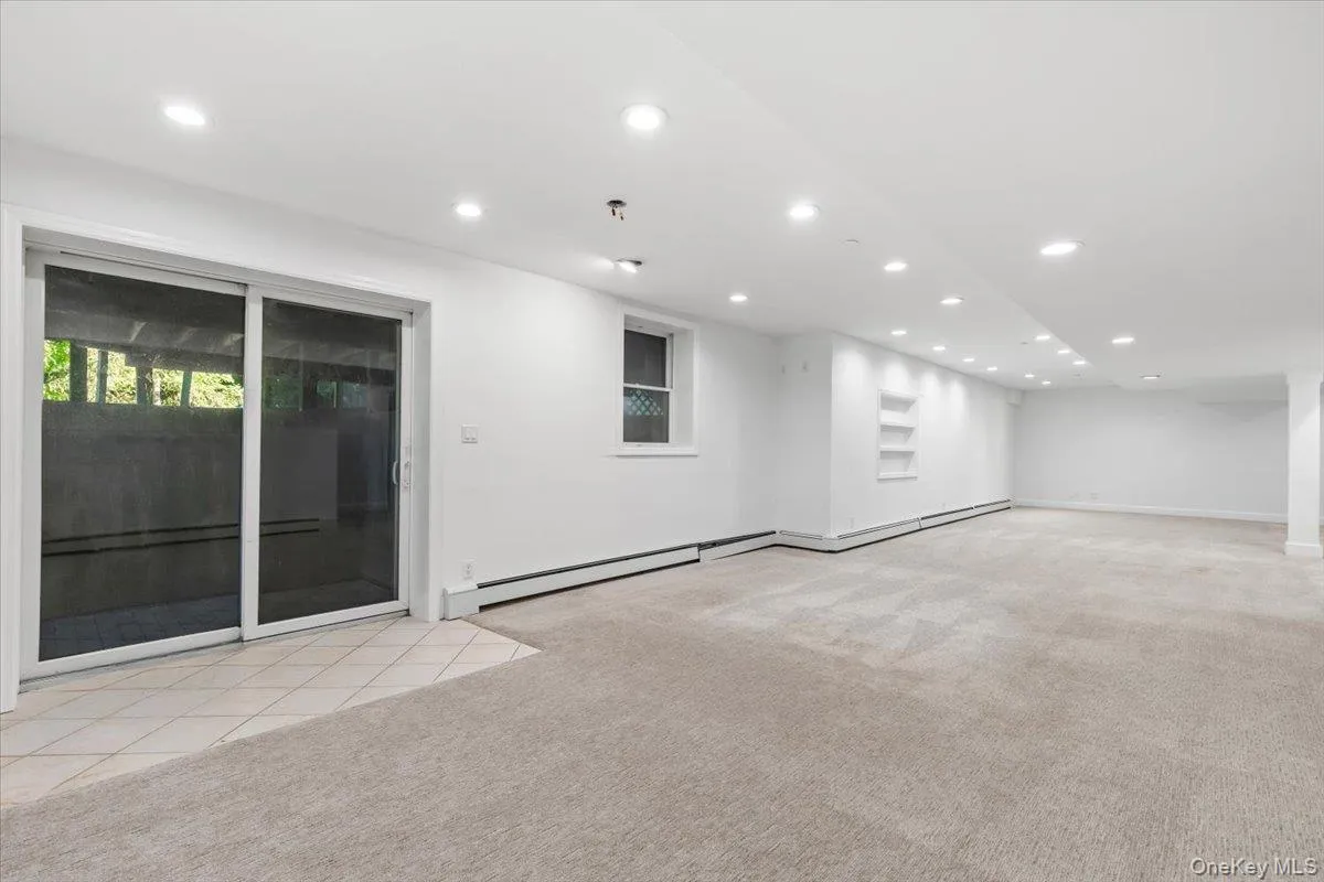 2 Saunders Street, Greenburgh, NY, 4 Bedrooms Bedrooms, 13 Rooms Rooms,3 BathroomsBathrooms,Residential,For Rent,Saunders,0,993414 2 Saunders Street, Greenburgh, NY, 4 Bedrooms Bedrooms, 13 Rooms Rooms,3 BathroomsBathrooms,Residential,For Rent,Saunders,0,993414