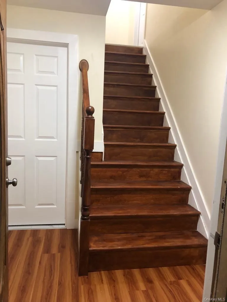 18 Wood Avenue, Thompson, NY, 1 Bedroom Bedrooms, 3 Rooms Rooms,1 BathroomBathrooms,Residential Lease,For Rent,Wood,0,993450 18 Wood Avenue, Thompson, NY, 1 Bedroom Bedrooms, 3 Rooms Rooms,1 BathroomBathrooms,Residential Lease,For Rent,Wood,0,993450