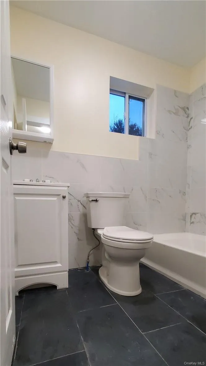18 Wood Avenue, Thompson, NY, 1 Bedroom Bedrooms, 3 Rooms Rooms,1 BathroomBathrooms,Residential Lease,For Rent,Wood,0,993450 18 Wood Avenue, Thompson, NY, 1 Bedroom Bedrooms, 3 Rooms Rooms,1 BathroomBathrooms,Residential Lease,For Rent,Wood,0,993450
