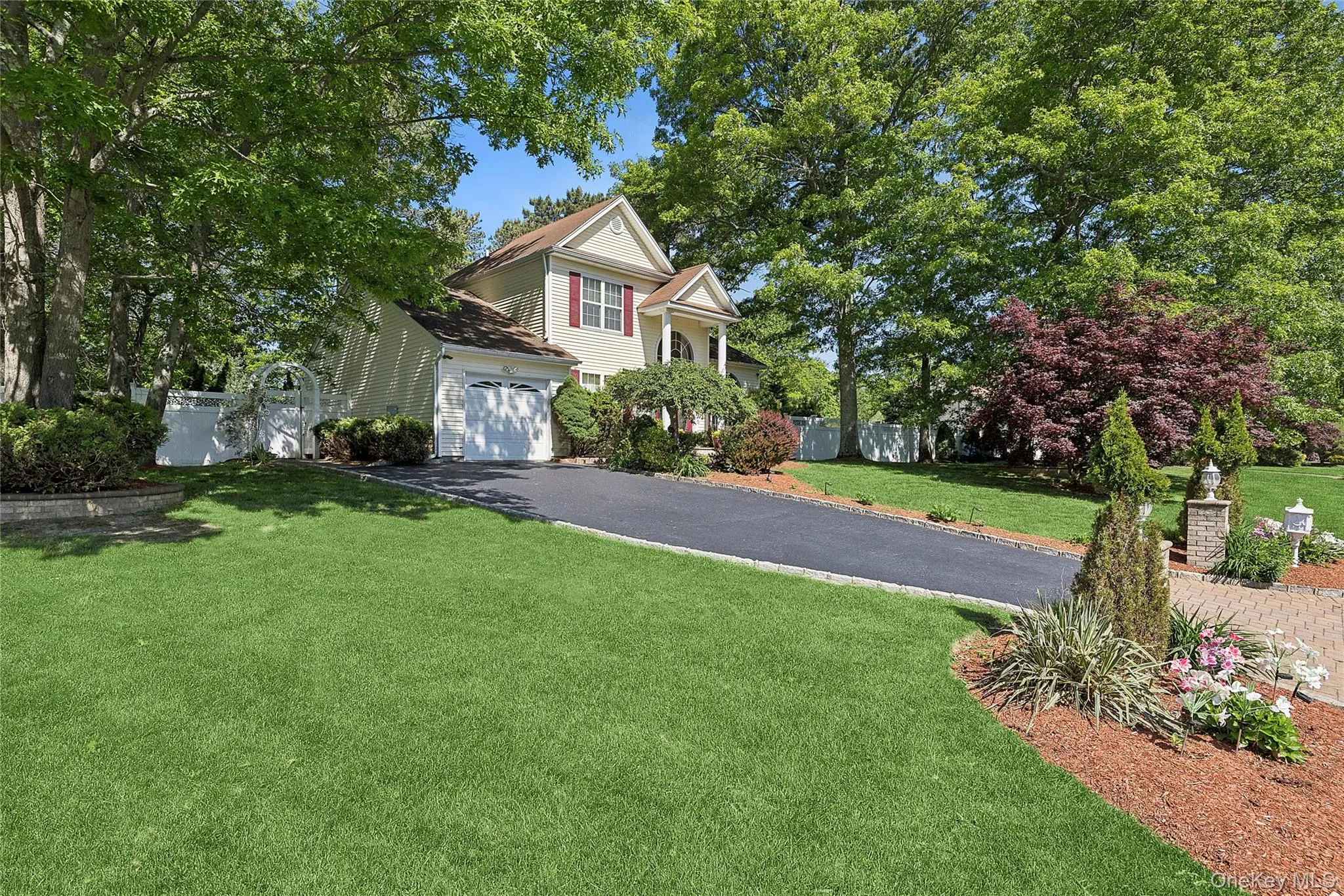 16 Winterberry Drive, Brookhaven, NY, 3 Bedrooms Bedrooms, 8 Rooms Rooms,2 BathroomsBathrooms,Residential,For Rent,Winterberry,0,993470 16 Winterberry Drive, Brookhaven, NY, 3 Bedrooms Bedrooms, 8 Rooms Rooms,2 BathroomsBathrooms,Residential,For Rent,Winterberry,0,993470