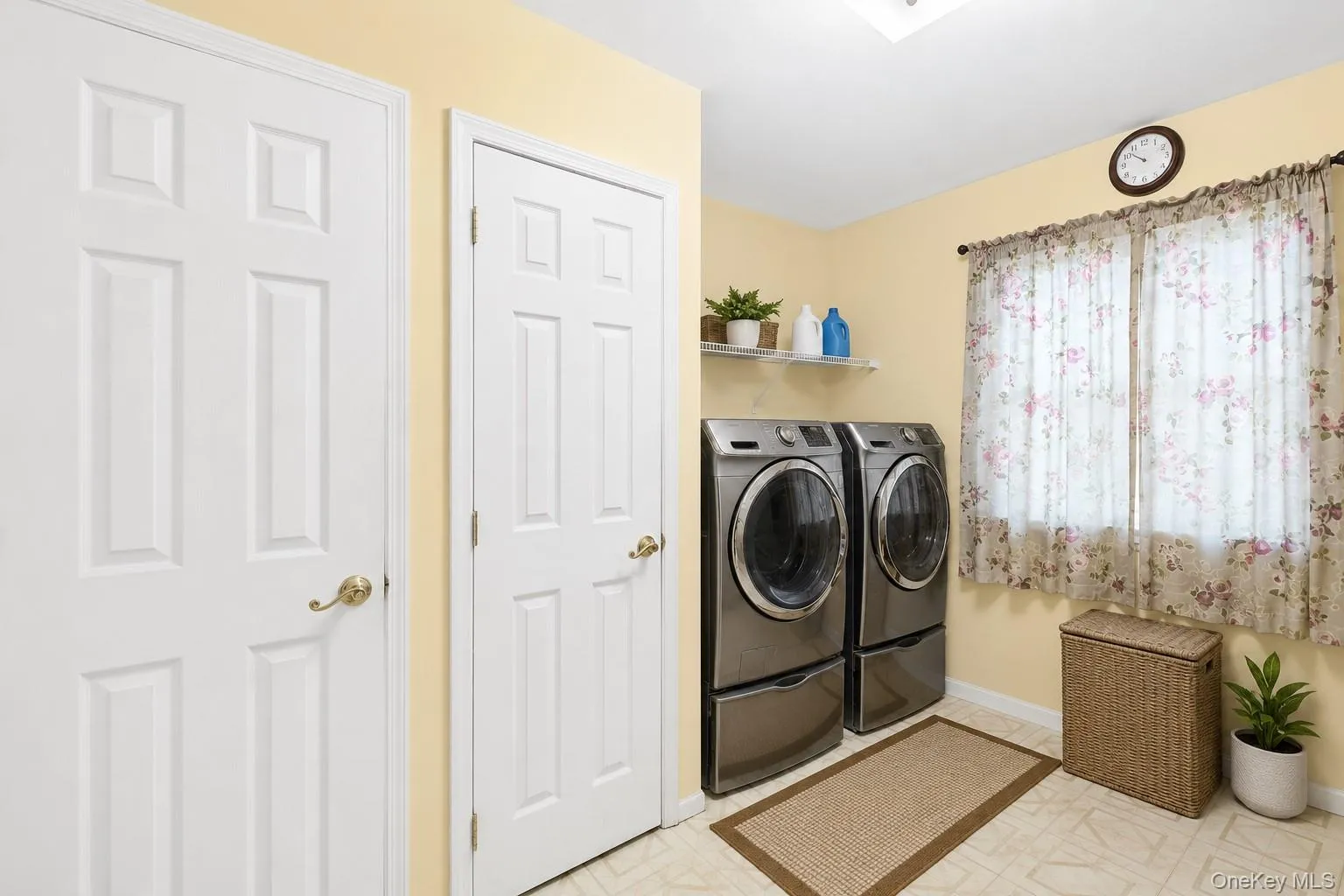 16 Winterberry Drive, Brookhaven, NY, 3 Bedrooms Bedrooms, 8 Rooms Rooms,2 BathroomsBathrooms,Residential,For Rent,Winterberry,0,993470 16 Winterberry Drive, Brookhaven, NY, 3 Bedrooms Bedrooms, 8 Rooms Rooms,2 BathroomsBathrooms,Residential,For Rent,Winterberry,0,993470