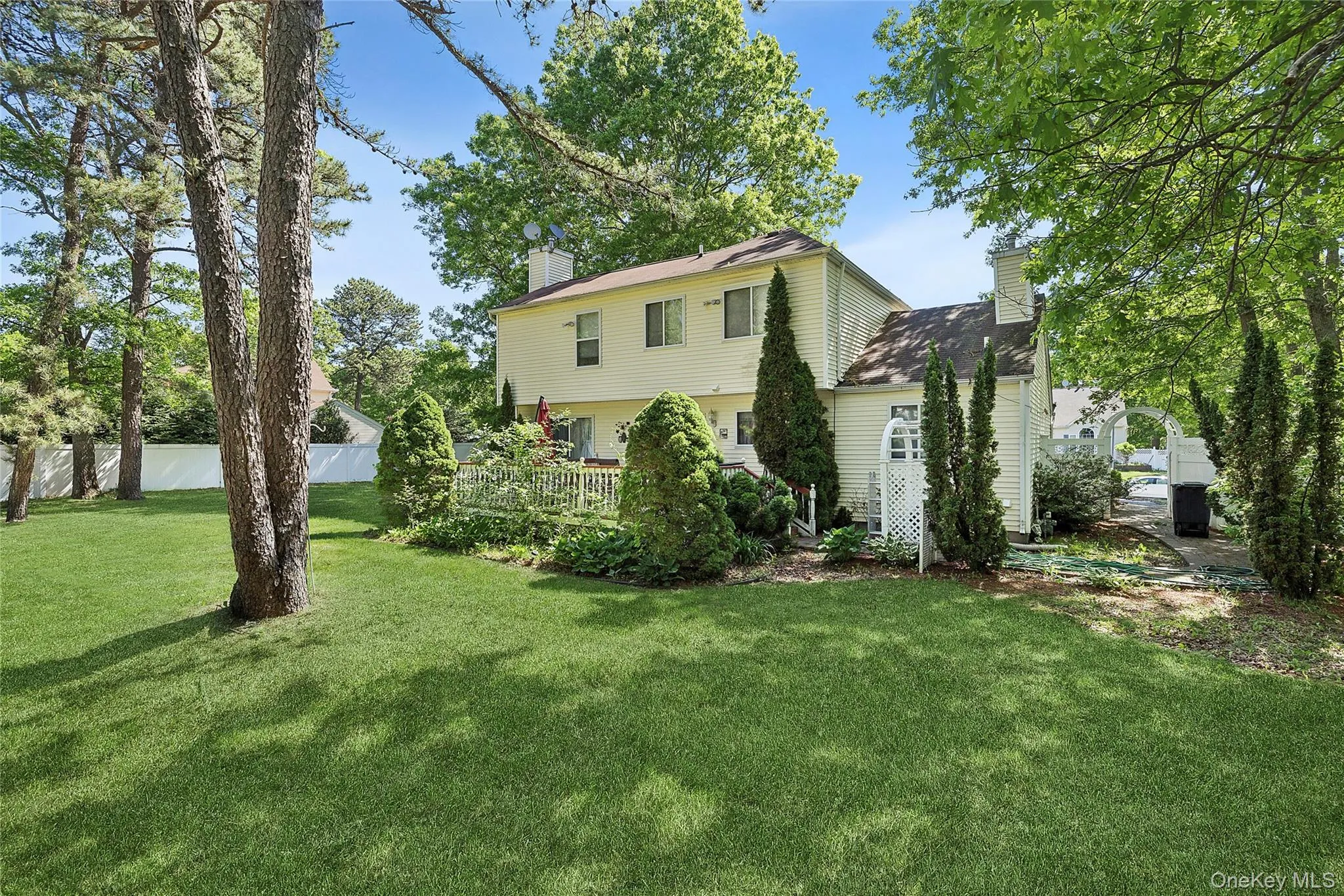 16 Winterberry Drive, Brookhaven, NY, 3 Bedrooms Bedrooms, 8 Rooms Rooms,2 BathroomsBathrooms,Residential,For Rent,Winterberry,0,993470 16 Winterberry Drive, Brookhaven, NY, 3 Bedrooms Bedrooms, 8 Rooms Rooms,2 BathroomsBathrooms,Residential,For Rent,Winterberry,0,993470