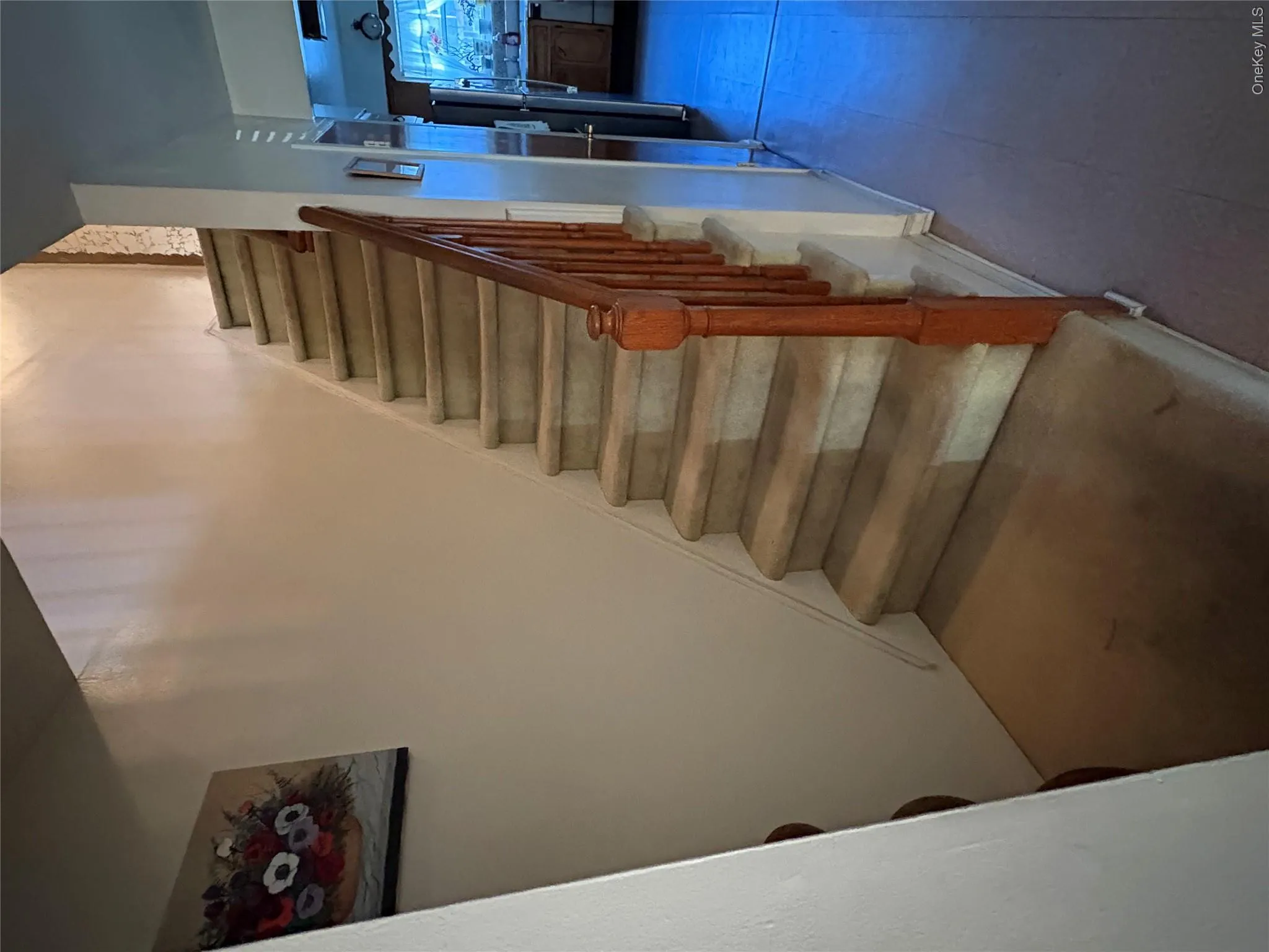 Up top the 2nd Floor Bedrooms and Full Bath Up top the 2nd Floor Bedrooms and Full Bath