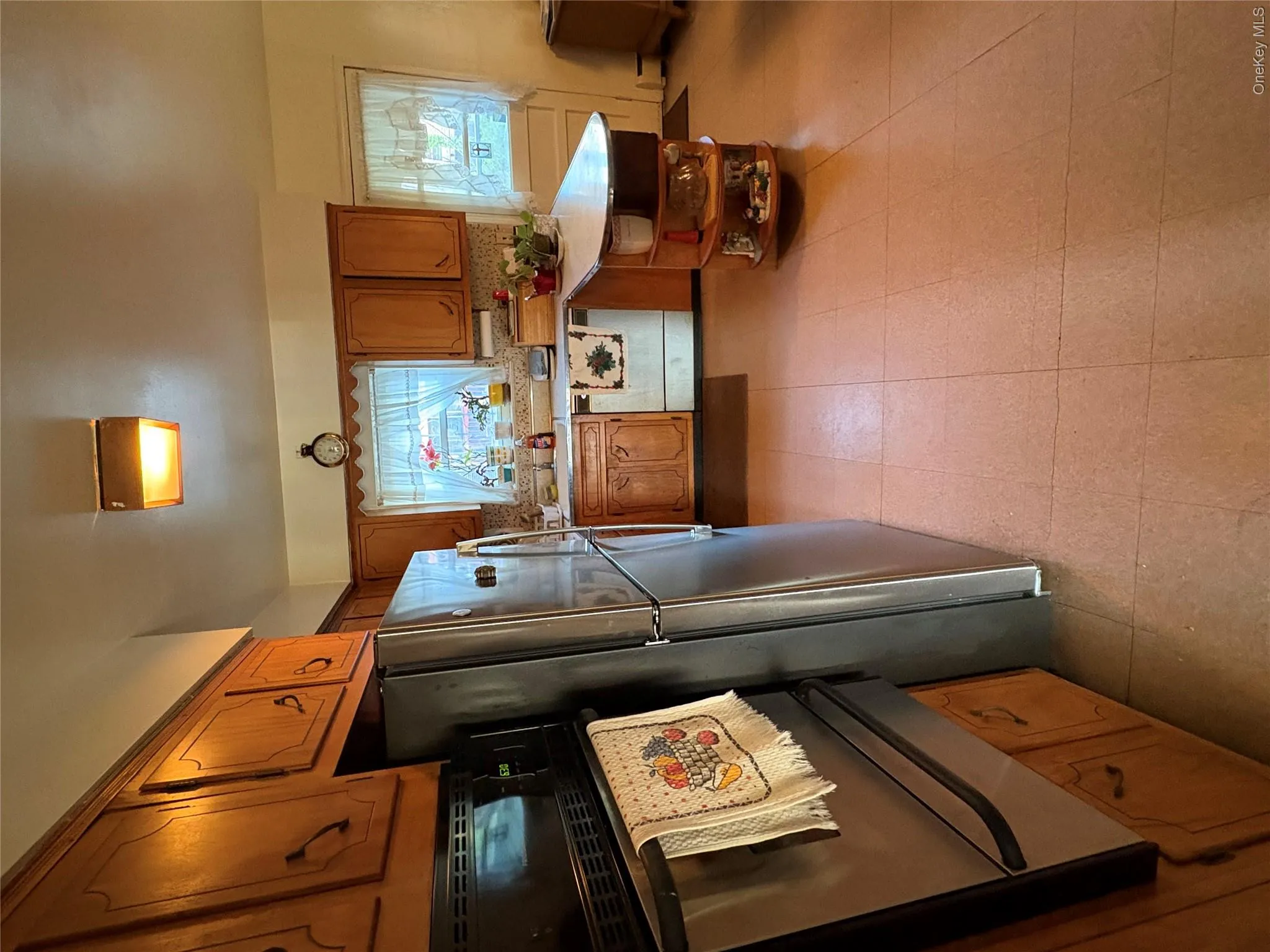 1056 Swinton Avenue, New York, NY, 3 Bedrooms Bedrooms, 6 Rooms Rooms,2 BathroomsBathrooms,Residential,For Rent,Swinton,0,993471 1056 Swinton Avenue, New York, NY, 3 Bedrooms Bedrooms, 6 Rooms Rooms,2 BathroomsBathrooms,Residential,For Rent,Swinton,0,993471