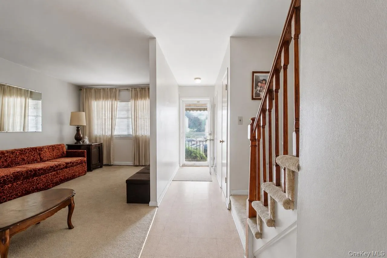 1056 Swinton Avenue, New York, NY, 3 Bedrooms Bedrooms, 6 Rooms Rooms,2 BathroomsBathrooms,Residential,For Rent,Swinton,0,993471 1056 Swinton Avenue, New York, NY, 3 Bedrooms Bedrooms, 6 Rooms Rooms,2 BathroomsBathrooms,Residential,For Rent,Swinton,0,993471
