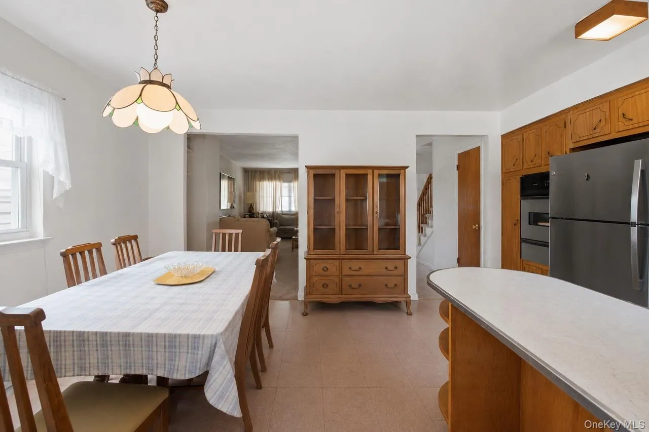 1056 Swinton Avenue, New York, NY, 3 Bedrooms Bedrooms, 6 Rooms Rooms,2 BathroomsBathrooms,Residential,For Rent,Swinton,0,993471 1056 Swinton Avenue, New York, NY, 3 Bedrooms Bedrooms, 6 Rooms Rooms,2 BathroomsBathrooms,Residential,For Rent,Swinton,0,993471