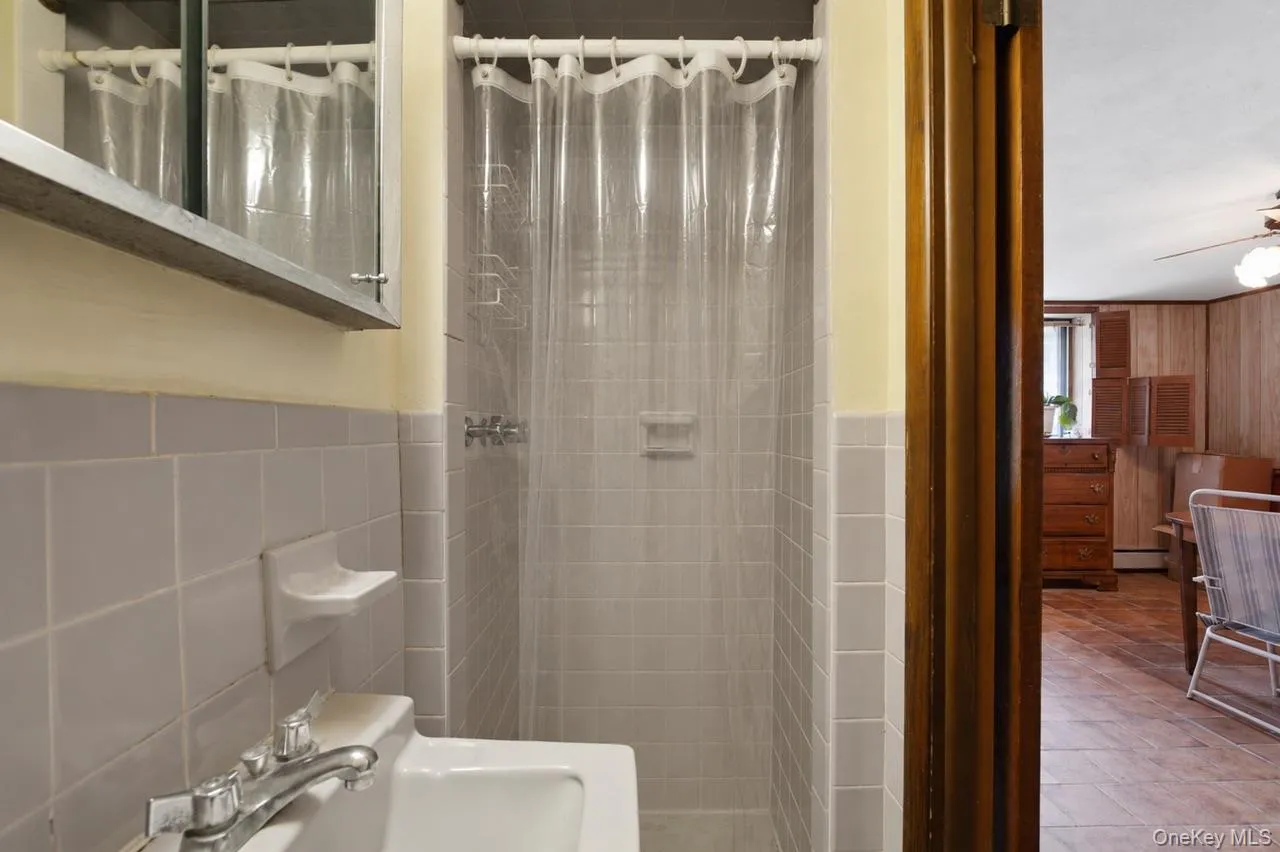 Basement Full Bath/Shower Basement Full Bath/Shower