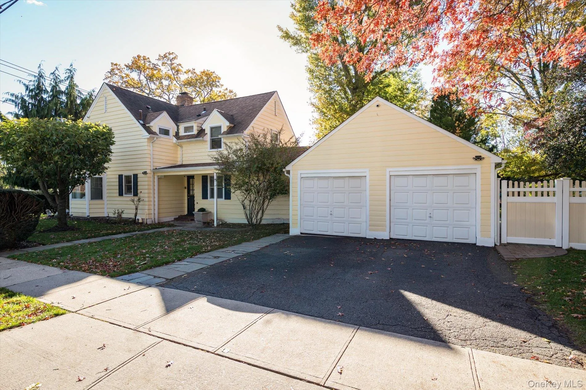 2 Car Garage 2 Car Garage
