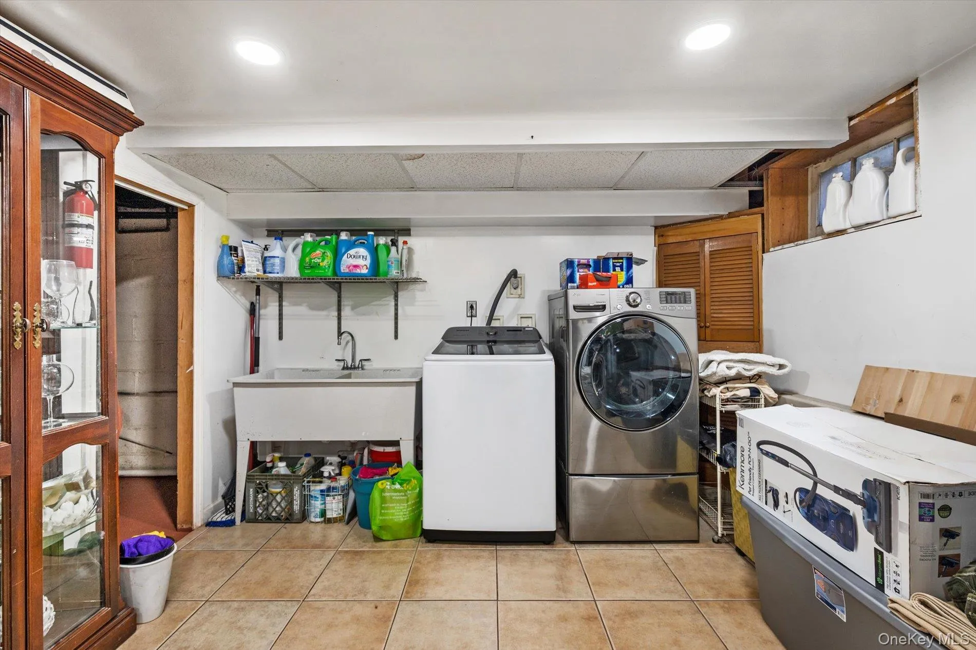 61 Drexel Avenue, North Hempstead, NY, 5 Bedrooms Bedrooms, 11 Rooms Rooms,3 BathroomsBathrooms,Residential,For Rent,Drexel,0,993474 61 Drexel Avenue, North Hempstead, NY, 5 Bedrooms Bedrooms, 11 Rooms Rooms,3 BathroomsBathrooms,Residential,For Rent,Drexel,0,993474