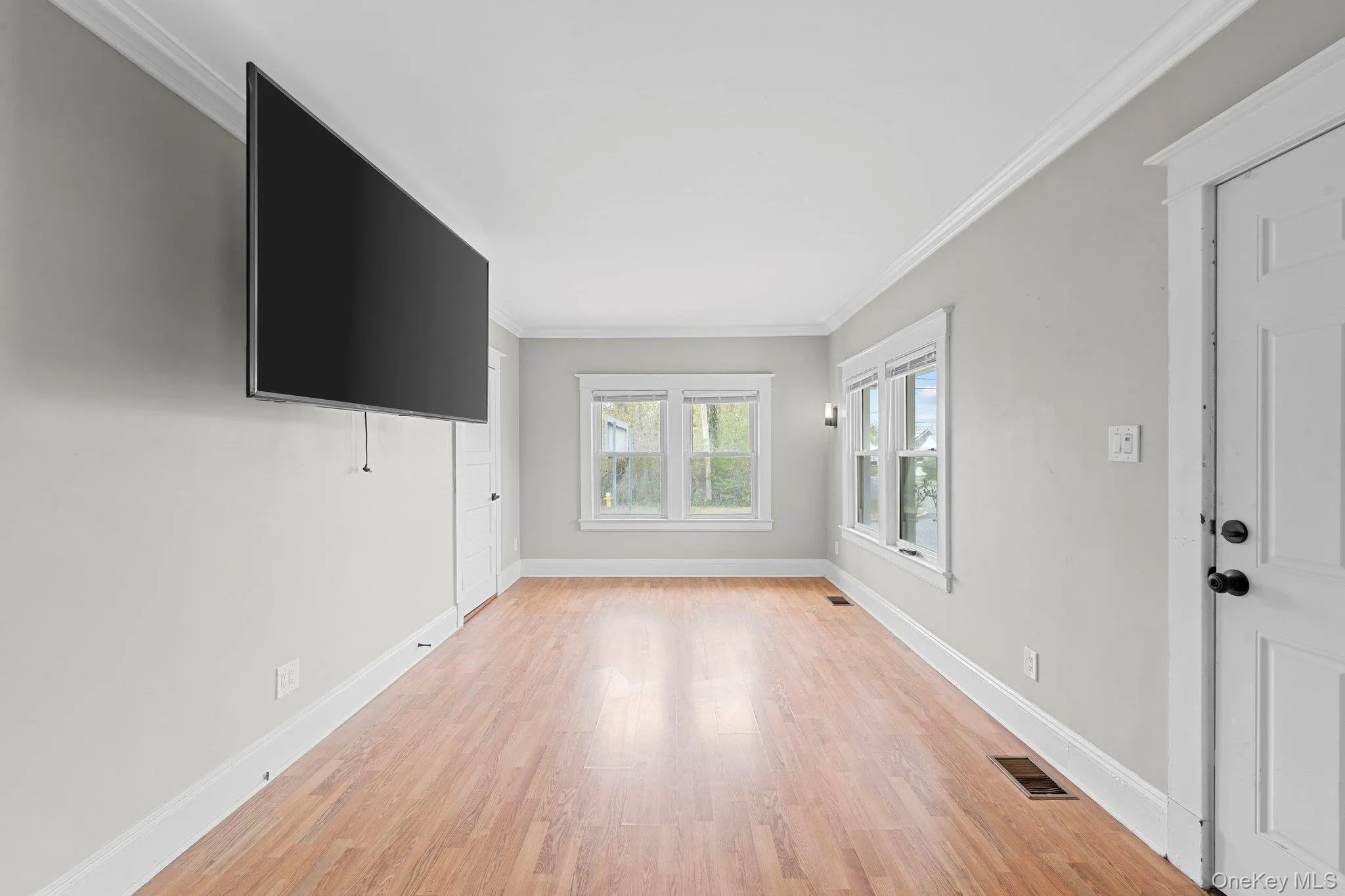 218 Islip Boulevard, Islip, NY, 3 Bedrooms Bedrooms, 6 Rooms Rooms,1 BathroomBathrooms,Residential Lease,For Rent,Islip,0,993489 218 Islip Boulevard, Islip, NY, 3 Bedrooms Bedrooms, 6 Rooms Rooms,1 BathroomBathrooms,Residential Lease,For Rent,Islip,0,993489