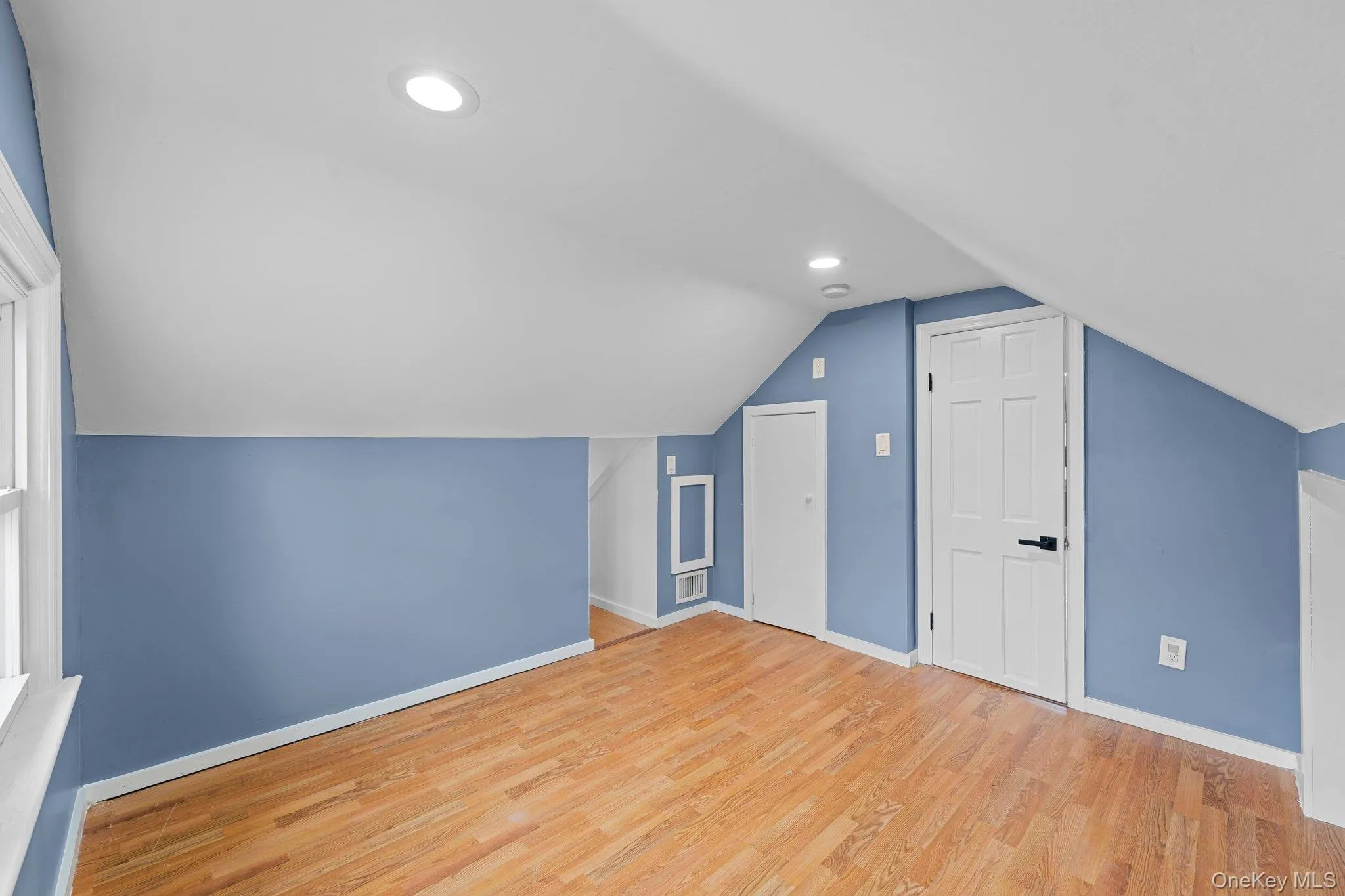 218 Islip Boulevard, Islip, NY, 3 Bedrooms Bedrooms, 6 Rooms Rooms,1 BathroomBathrooms,Residential Lease,For Rent,Islip,0,993489 218 Islip Boulevard, Islip, NY, 3 Bedrooms Bedrooms, 6 Rooms Rooms,1 BathroomBathrooms,Residential Lease,For Rent,Islip,0,993489