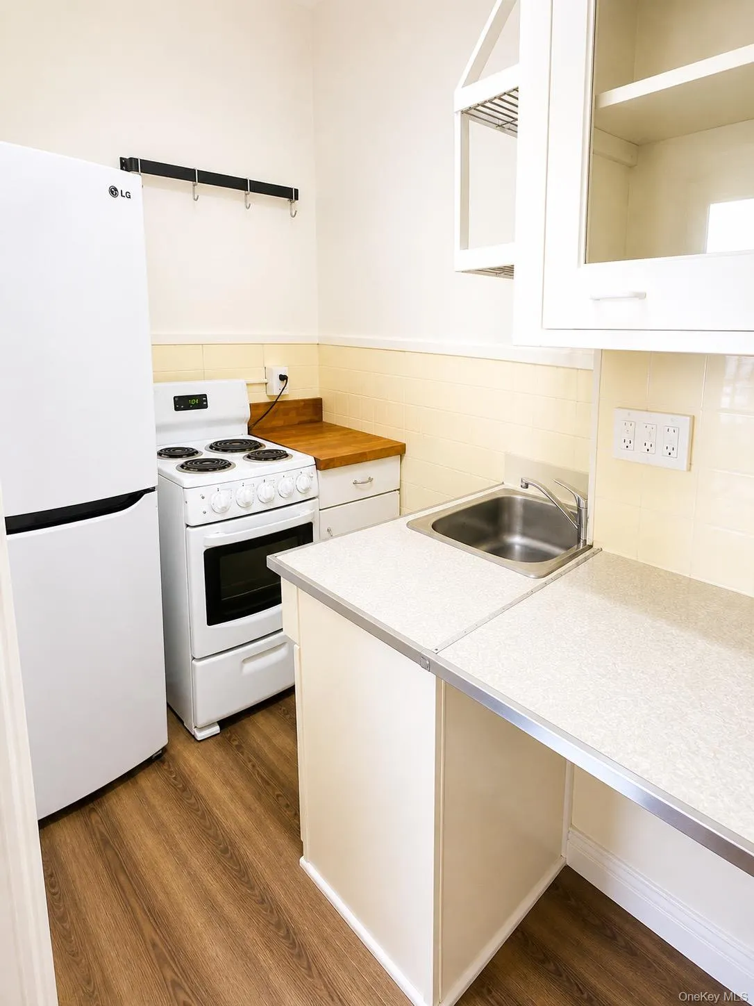 33 Virginia Ave 33, Poughkeepsie, NY, 1 Bedroom Bedrooms, 2 Rooms Rooms,1 BathroomBathrooms,Residential Lease,For Rent,33,0,993493 33 Virginia Ave 33, Poughkeepsie, NY, 1 Bedroom Bedrooms, 2 Rooms Rooms,1 BathroomBathrooms,Residential Lease,For Rent,33,0,993493