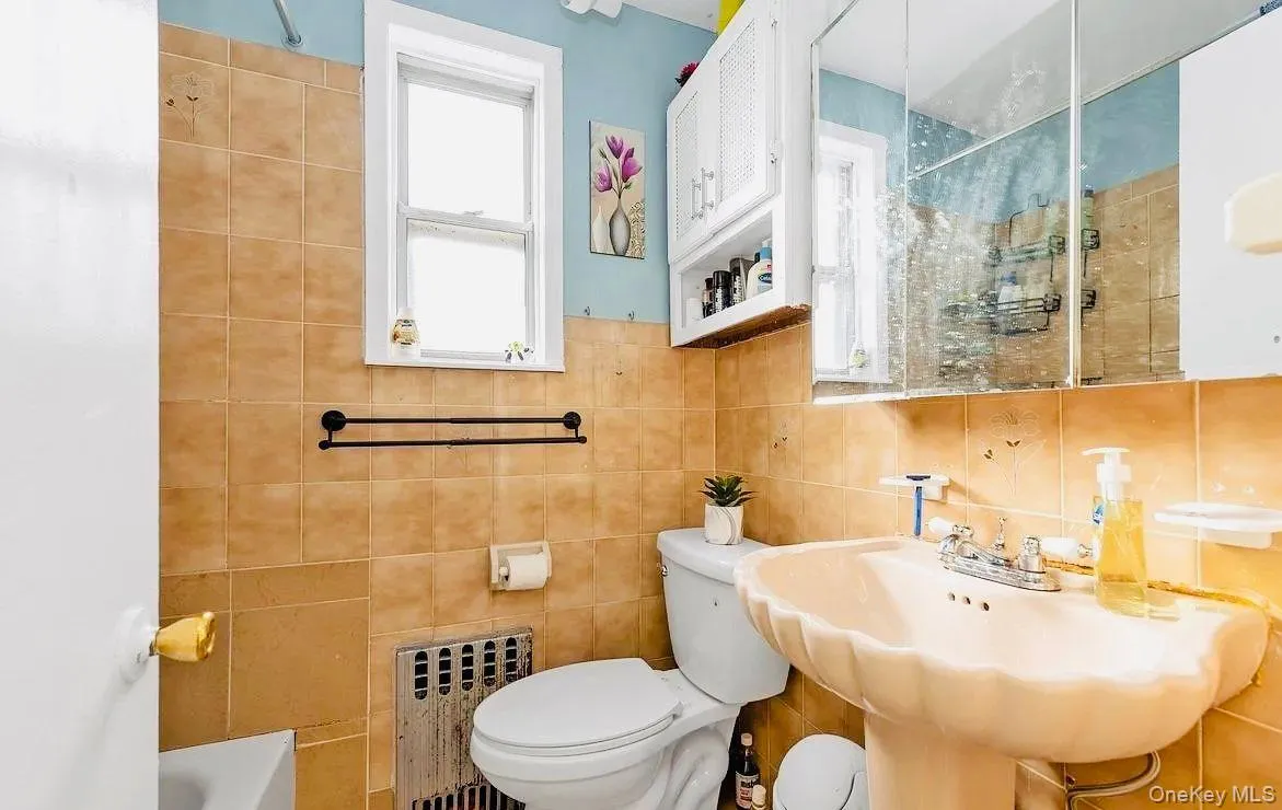 245-24 77 Crescent, New York, NY, 2 Bedrooms Bedrooms, 4 Rooms Rooms,1 BathroomBathrooms,Residential Lease,For Rent,77,0,993499 245-24 77 Crescent, New York, NY, 2 Bedrooms Bedrooms, 4 Rooms Rooms,1 BathroomBathrooms,Residential Lease,For Rent,77,0,993499