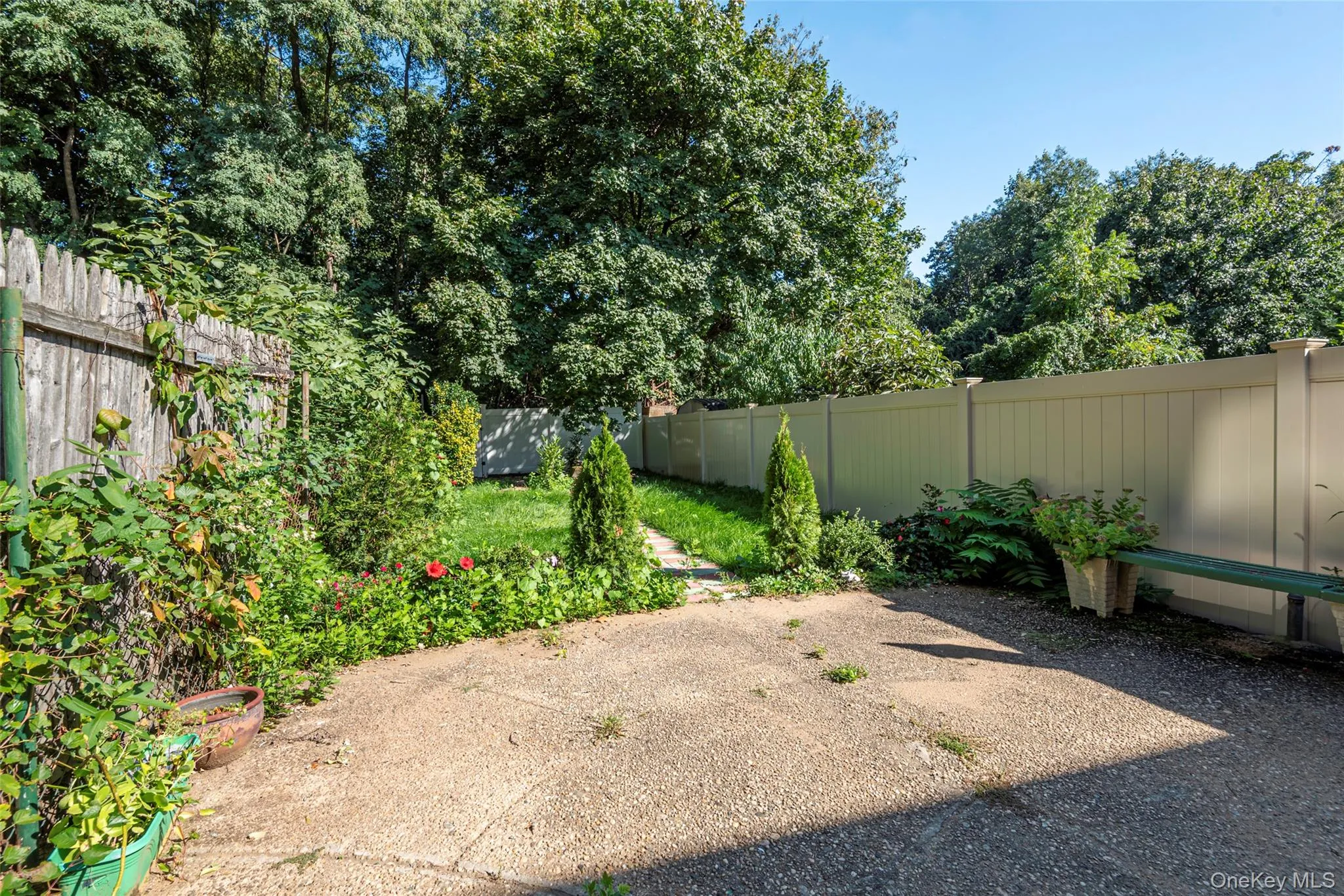 65-25 Alderton Street, New York, NY, 3 Bedrooms Bedrooms, 7 Rooms Rooms,2 BathroomsBathrooms,Residential Lease,For Rent,Alderton,0,993509 65-25 Alderton Street, New York, NY, 3 Bedrooms Bedrooms, 7 Rooms Rooms,2 BathroomsBathrooms,Residential Lease,For Rent,Alderton,0,993509