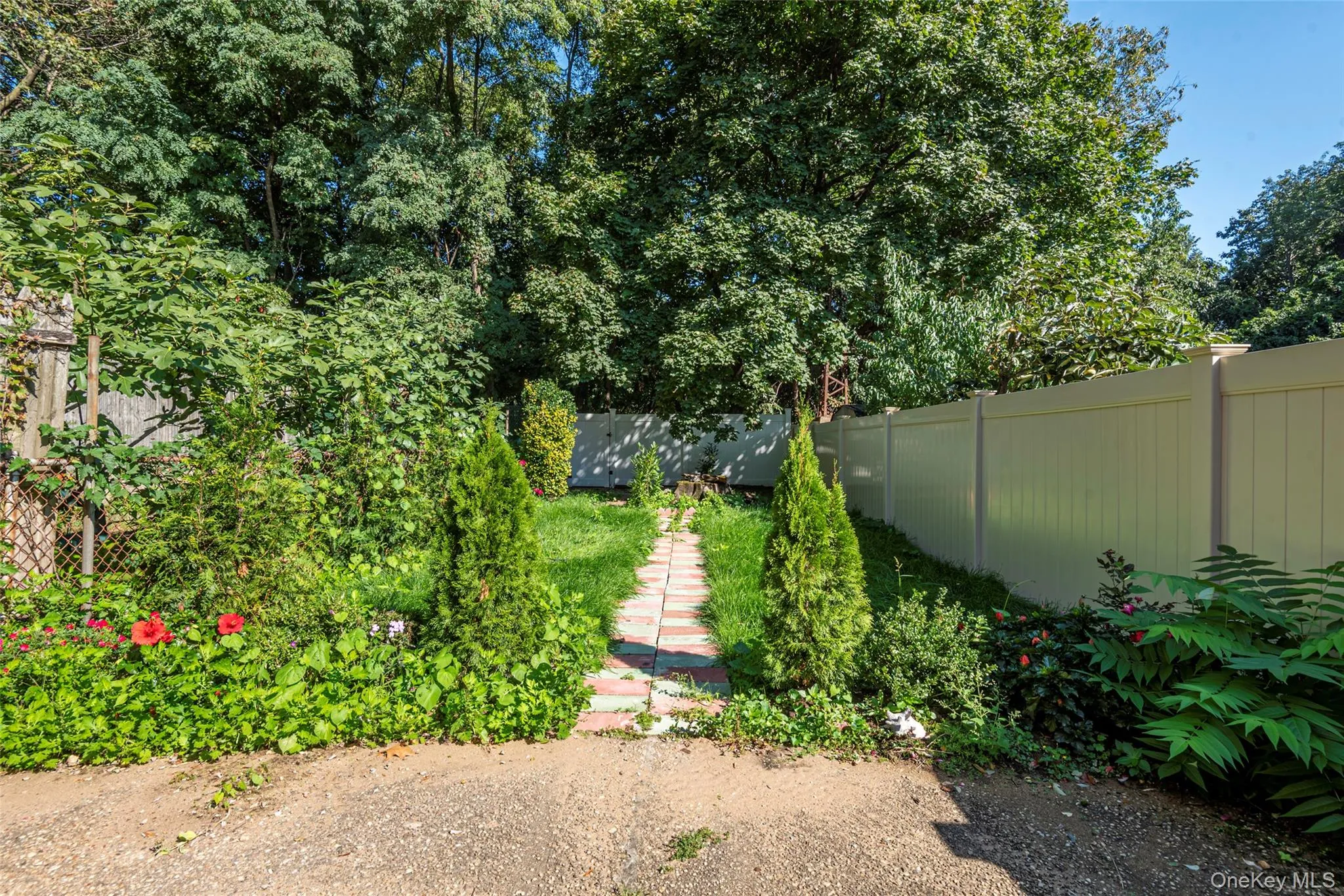 65-25 Alderton Street, New York, NY, 3 Bedrooms Bedrooms, 7 Rooms Rooms,2 BathroomsBathrooms,Residential Lease,For Rent,Alderton,0,993509 65-25 Alderton Street, New York, NY, 3 Bedrooms Bedrooms, 7 Rooms Rooms,2 BathroomsBathrooms,Residential Lease,For Rent,Alderton,0,993509