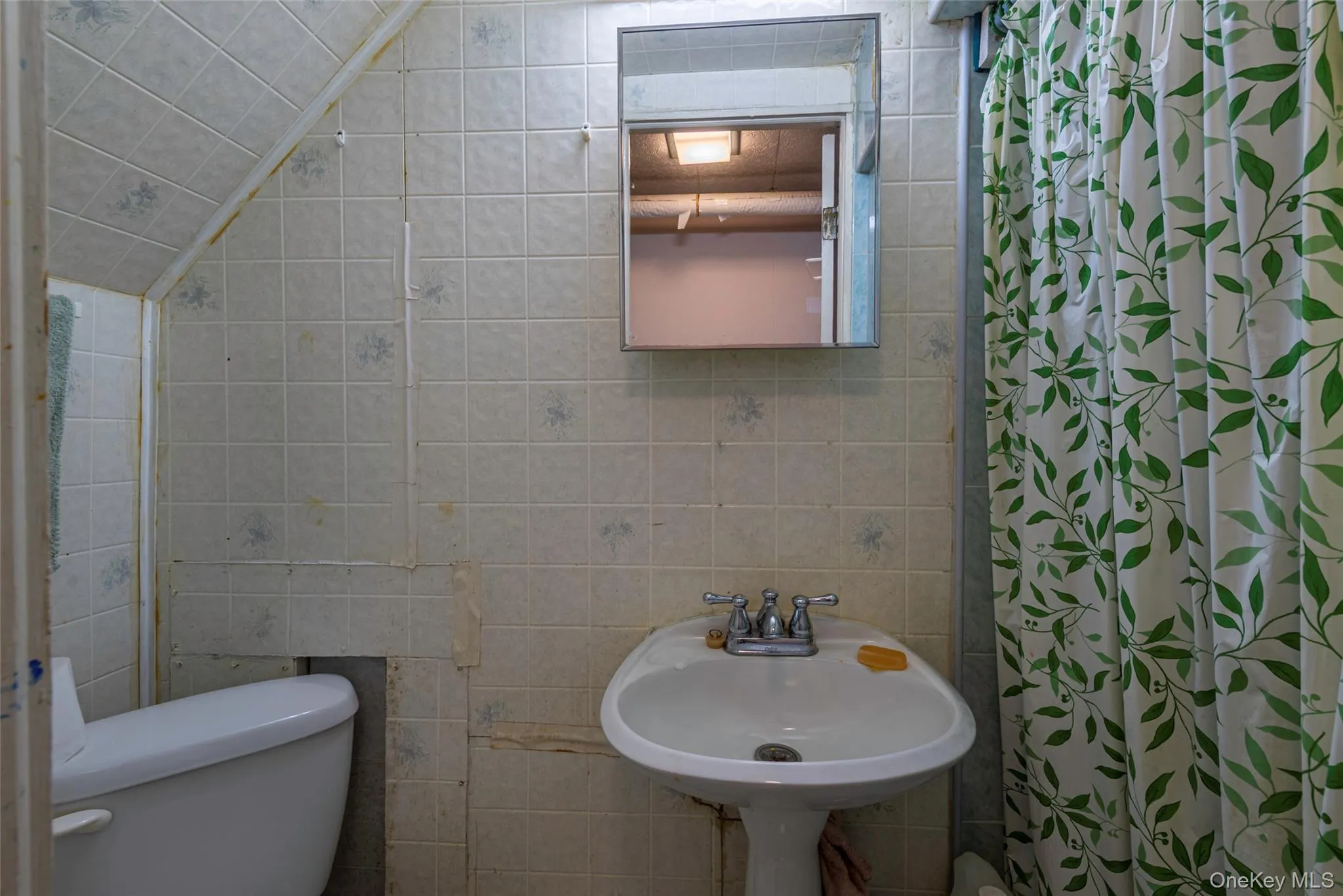 65-25 Alderton Street, New York, NY, 3 Bedrooms Bedrooms, 7 Rooms Rooms,2 BathroomsBathrooms,Residential Lease,For Rent,Alderton,0,993509 65-25 Alderton Street, New York, NY, 3 Bedrooms Bedrooms, 7 Rooms Rooms,2 BathroomsBathrooms,Residential Lease,For Rent,Alderton,0,993509