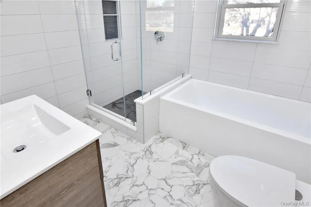 19 Longmeadow Road, Yonkers, NY, 3 Bedrooms Bedrooms, 8 Rooms Rooms,1 BathroomBathrooms,Residential Lease,For Rent,Longmeadow,0,993510 19 Longmeadow Road, Yonkers, NY, 3 Bedrooms Bedrooms, 8 Rooms Rooms,1 BathroomBathrooms,Residential Lease,For Rent,Longmeadow,0,993510