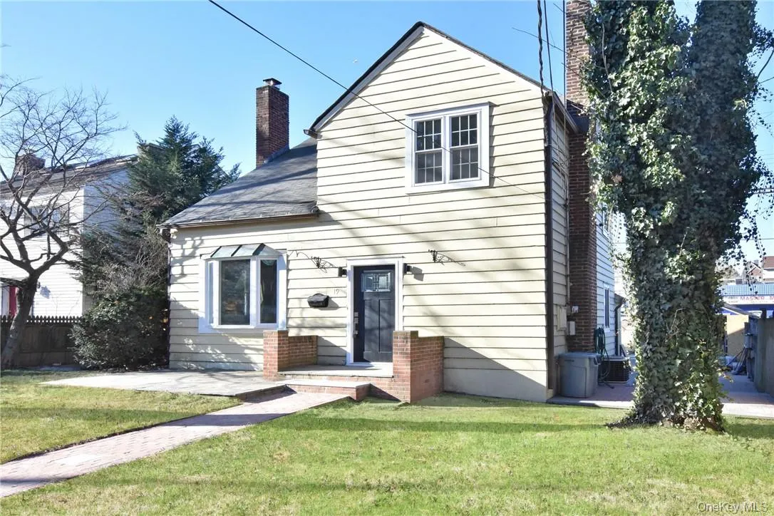 19 Longmeadow Road, Yonkers, NY, 3 Bedrooms Bedrooms, 8 Rooms Rooms,1 BathroomBathrooms,Residential Lease,For Rent,Longmeadow,0,993510 19 Longmeadow Road, Yonkers, NY, 3 Bedrooms Bedrooms, 8 Rooms Rooms,1 BathroomBathrooms,Residential Lease,For Rent,Longmeadow,0,993510