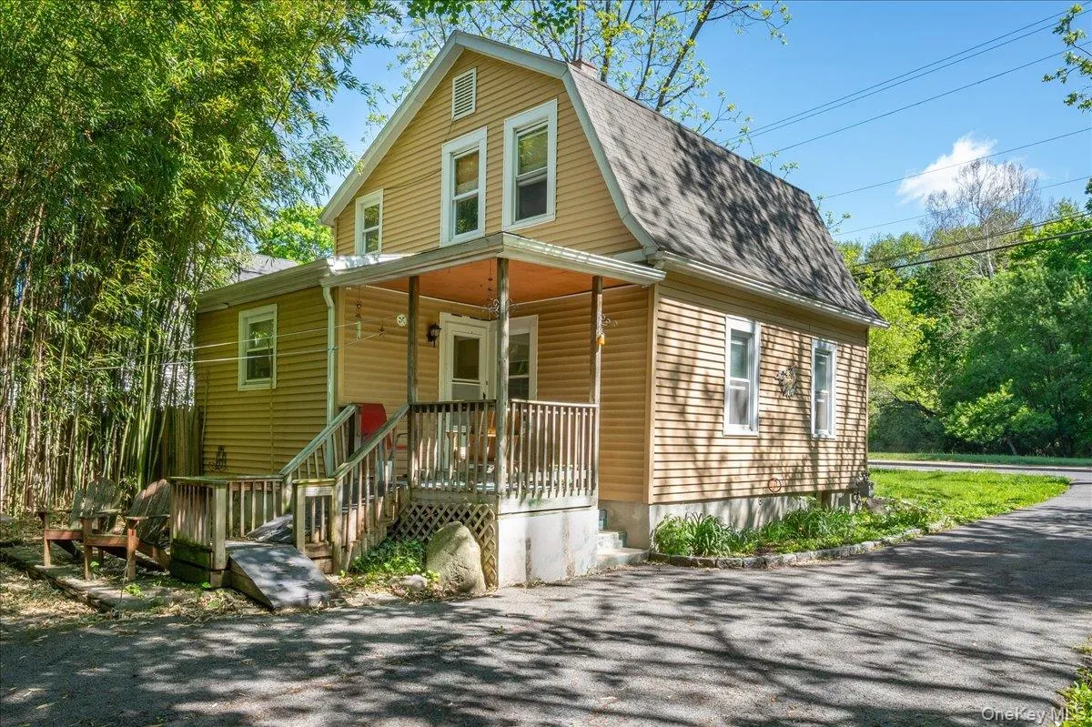 169 Dupont Avenue, Newburgh (city), NY, 2 Bedrooms Bedrooms, 5 Rooms Rooms,1 BathroomBathrooms,Residential,For Rent,Dupont,0,993531 169 Dupont Avenue, Newburgh (city), NY, 2 Bedrooms Bedrooms, 5 Rooms Rooms,1 BathroomBathrooms,Residential,For Rent,Dupont,0,993531