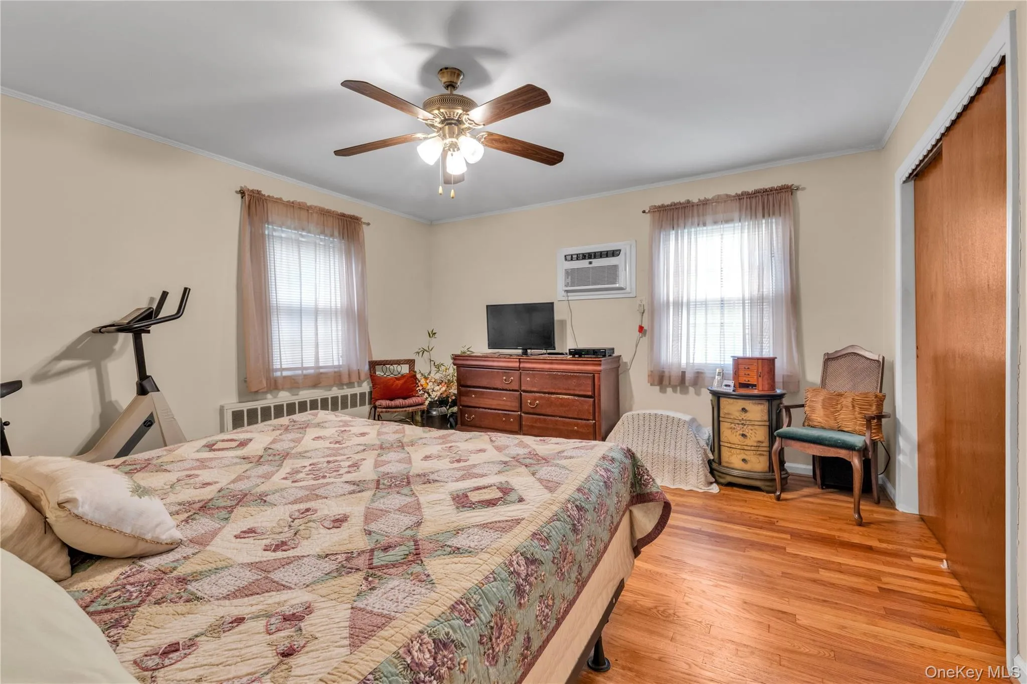 275 New Hyde Park Road, Hempstead, NY, 3 Bedrooms Bedrooms, 7 Rooms Rooms,1 BathroomBathrooms,Residential,For Rent,New Hyde Park,0,993550 275 New Hyde Park Road, Hempstead, NY, 3 Bedrooms Bedrooms, 7 Rooms Rooms,1 BathroomBathrooms,Residential,For Rent,New Hyde Park,0,993550