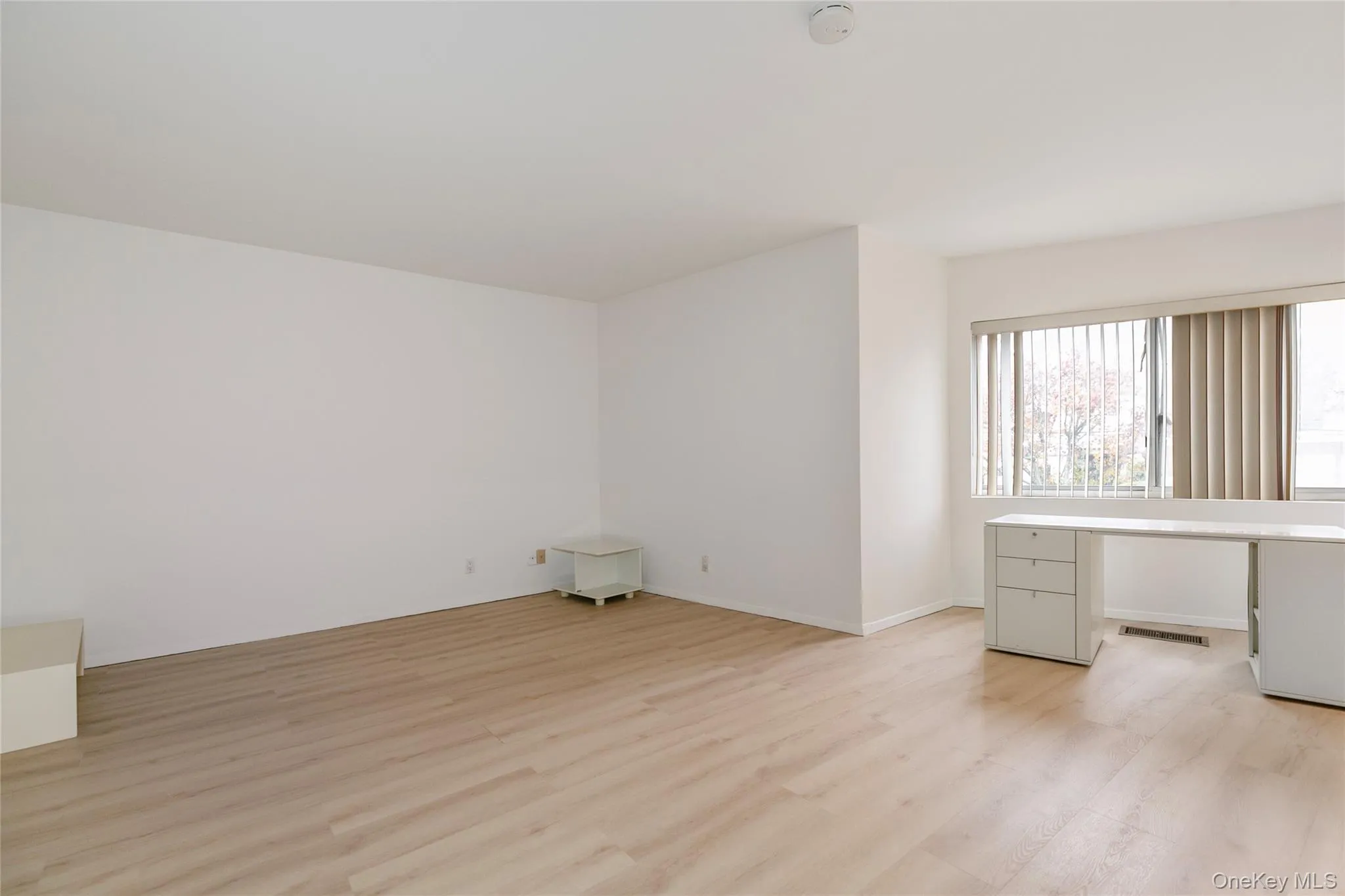 100 Cuttermill Road, North Hempstead, NY, 2 Bedrooms Bedrooms, 6 Rooms Rooms,2 BathroomsBathrooms,Residential Lease,For Rent,Cuttermill,0,993553 100 Cuttermill Road, North Hempstead, NY, 2 Bedrooms Bedrooms, 6 Rooms Rooms,2 BathroomsBathrooms,Residential Lease,For Rent,Cuttermill,0,993553