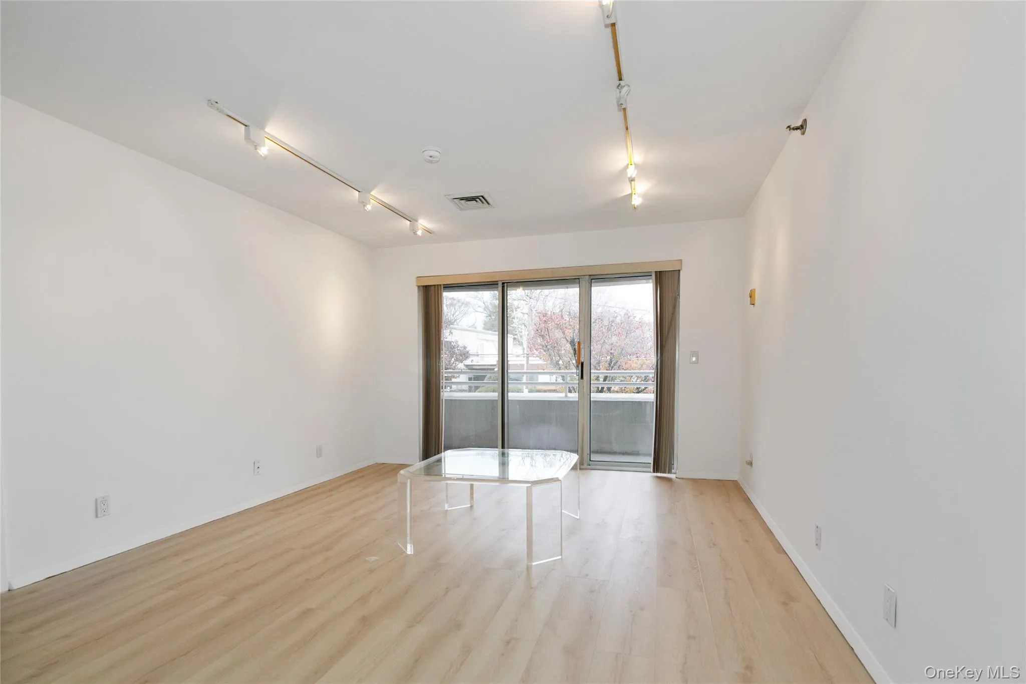 100 Cuttermill Road, North Hempstead, NY, 2 Bedrooms Bedrooms, 6 Rooms Rooms,2 BathroomsBathrooms,Residential Lease,For Rent,Cuttermill,0,993553 100 Cuttermill Road, North Hempstead, NY, 2 Bedrooms Bedrooms, 6 Rooms Rooms,2 BathroomsBathrooms,Residential Lease,For Rent,Cuttermill,0,993553