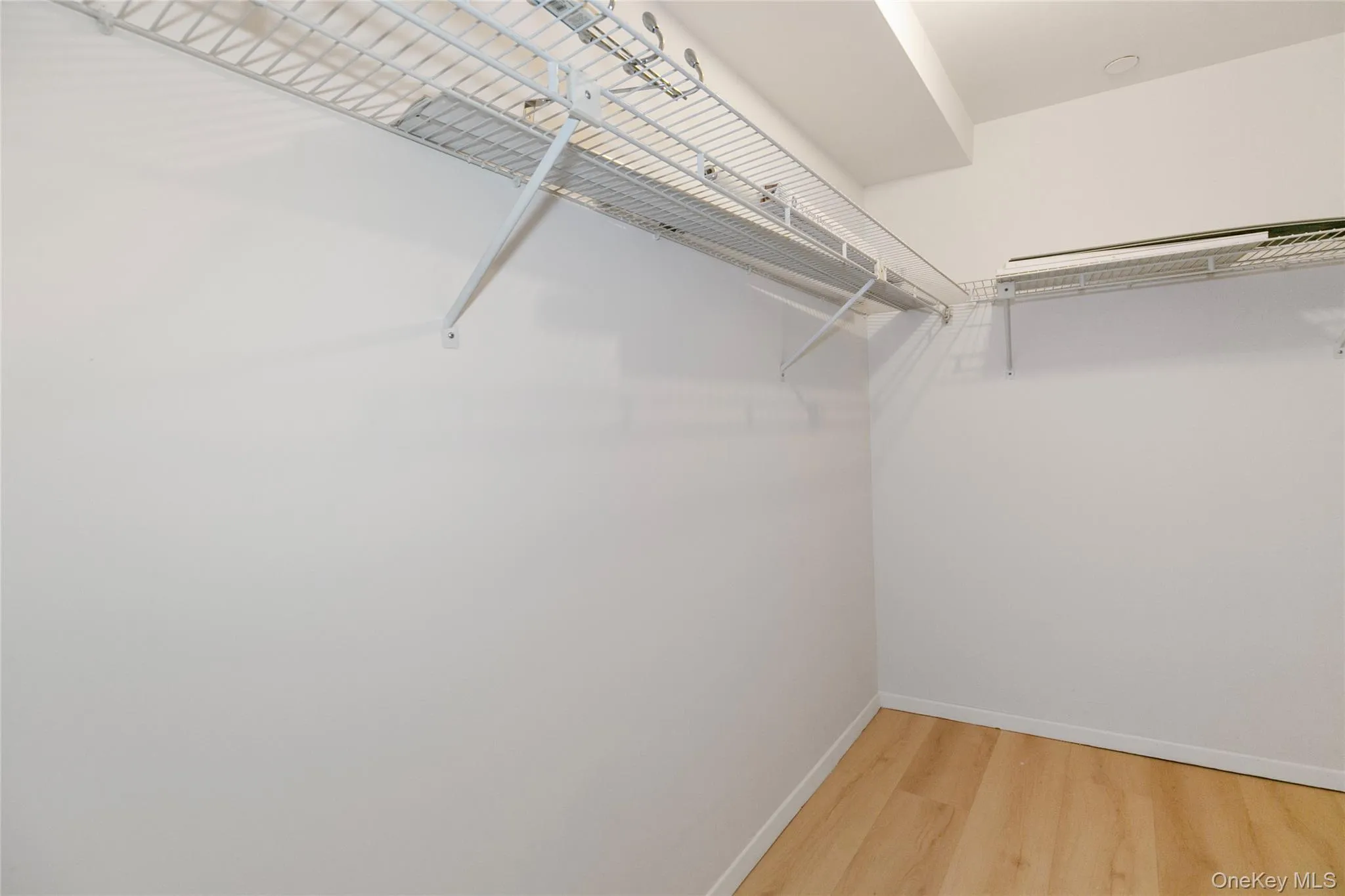100 Cuttermill Road, North Hempstead, NY, 2 Bedrooms Bedrooms, 6 Rooms Rooms,2 BathroomsBathrooms,Residential Lease,For Rent,Cuttermill,0,993553 100 Cuttermill Road, North Hempstead, NY, 2 Bedrooms Bedrooms, 6 Rooms Rooms,2 BathroomsBathrooms,Residential Lease,For Rent,Cuttermill,0,993553