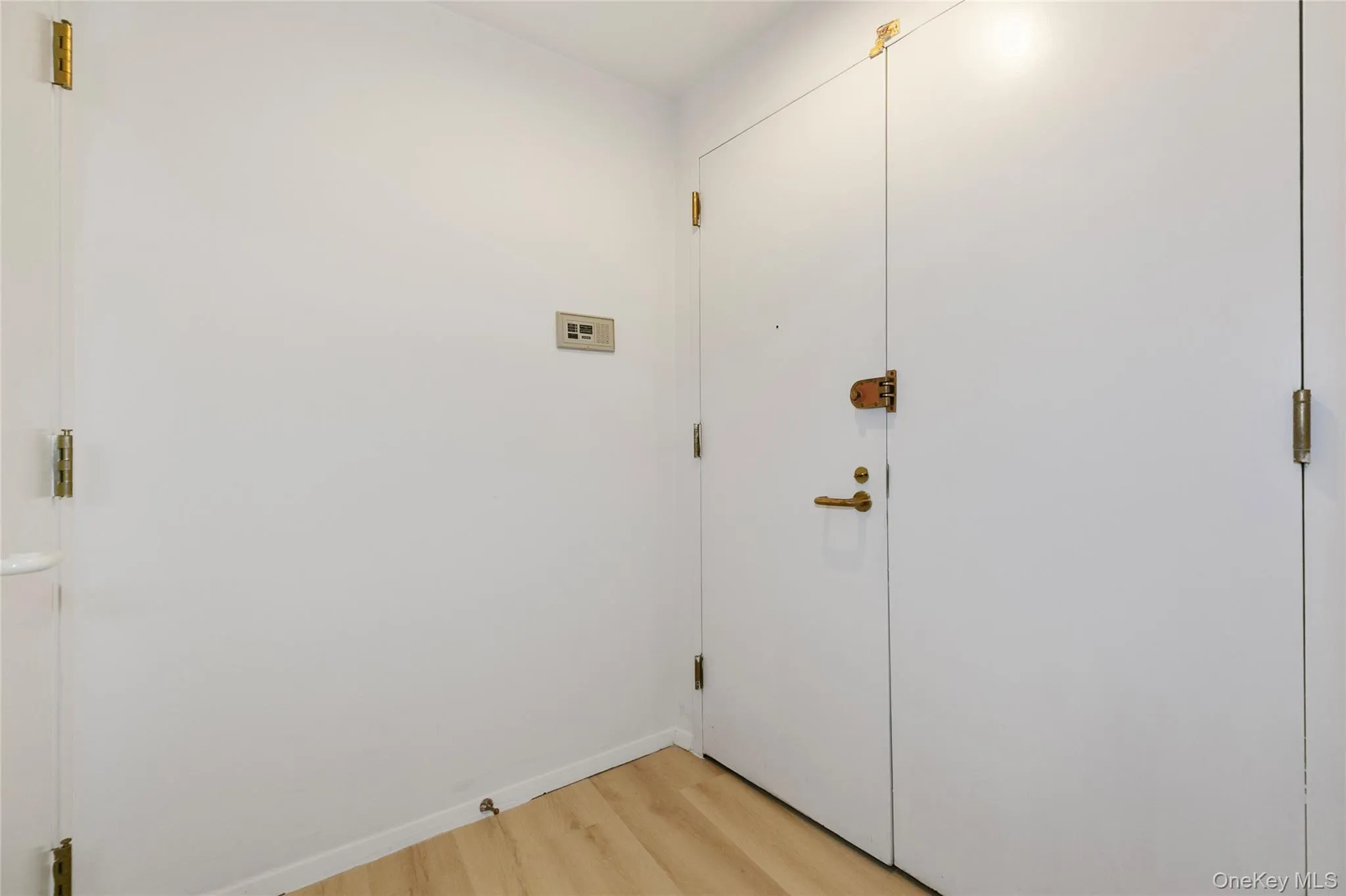 100 Cuttermill Road, North Hempstead, NY, 2 Bedrooms Bedrooms, 6 Rooms Rooms,2 BathroomsBathrooms,Residential Lease,For Rent,Cuttermill,0,993553 100 Cuttermill Road, North Hempstead, NY, 2 Bedrooms Bedrooms, 6 Rooms Rooms,2 BathroomsBathrooms,Residential Lease,For Rent,Cuttermill,0,993553