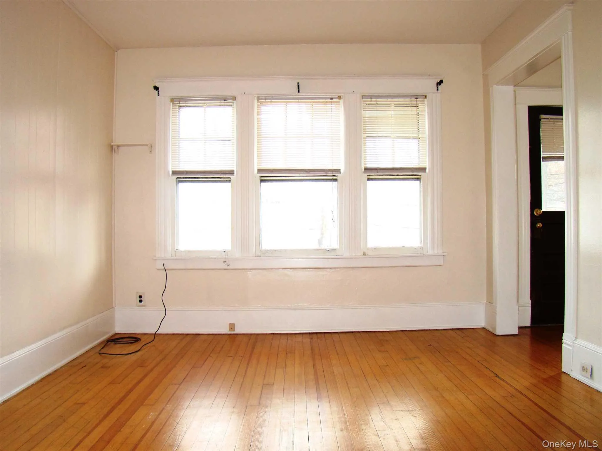 10 Worrall Avenue, Poughkeepsie, NY, 2 Bedrooms Bedrooms, 5 Rooms Rooms,1 BathroomBathrooms,Residential Lease,For Rent,Worrall,0,993554 10 Worrall Avenue, Poughkeepsie, NY, 2 Bedrooms Bedrooms, 5 Rooms Rooms,1 BathroomBathrooms,Residential Lease,For Rent,Worrall,0,993554