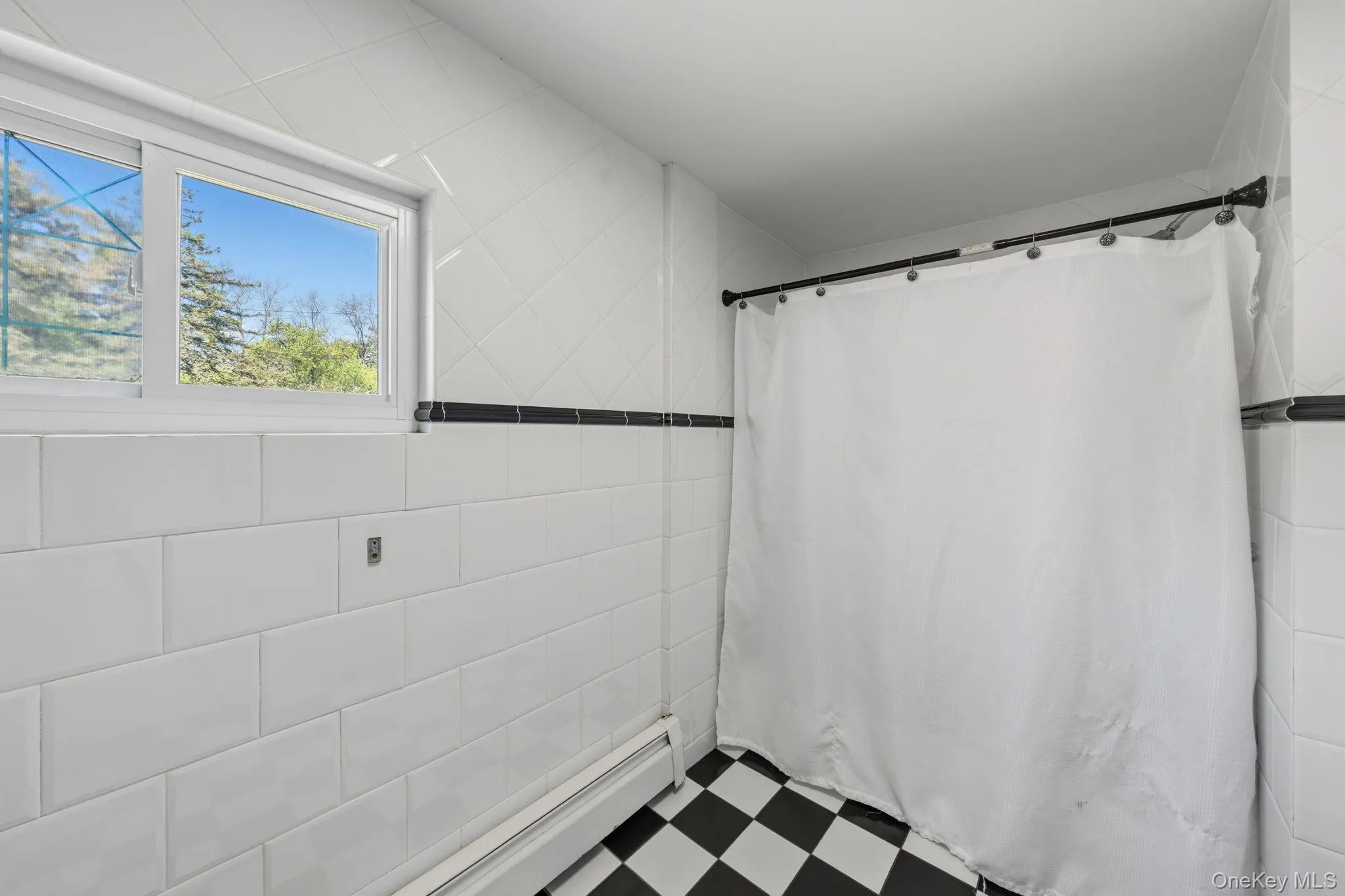 4 Arrowhead Lane, Ramapo, NY, 5 Bedrooms Bedrooms, 9 Rooms Rooms,3 BathroomsBathrooms,Residential,For Rent,Arrowhead,0,993555 4 Arrowhead Lane, Ramapo, NY, 5 Bedrooms Bedrooms, 9 Rooms Rooms,3 BathroomsBathrooms,Residential,For Rent,Arrowhead,0,993555