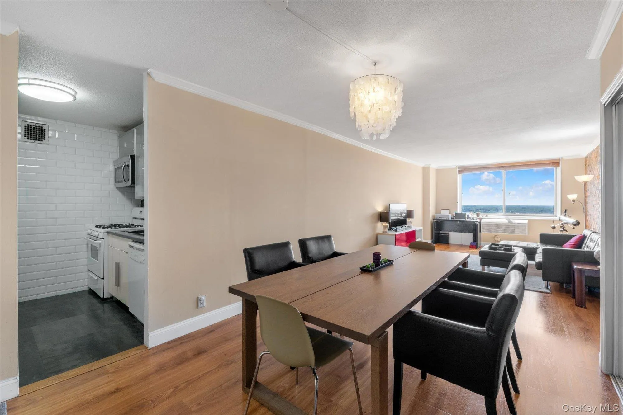 118-18 Union Turnpike, New York, NY, 2 Bedrooms Bedrooms, 5 Rooms Rooms,2 BathroomsBathrooms,Residential,For Rent,Union,0,993573 118-18 Union Turnpike, New York, NY, 2 Bedrooms Bedrooms, 5 Rooms Rooms,2 BathroomsBathrooms,Residential,For Rent,Union,0,993573